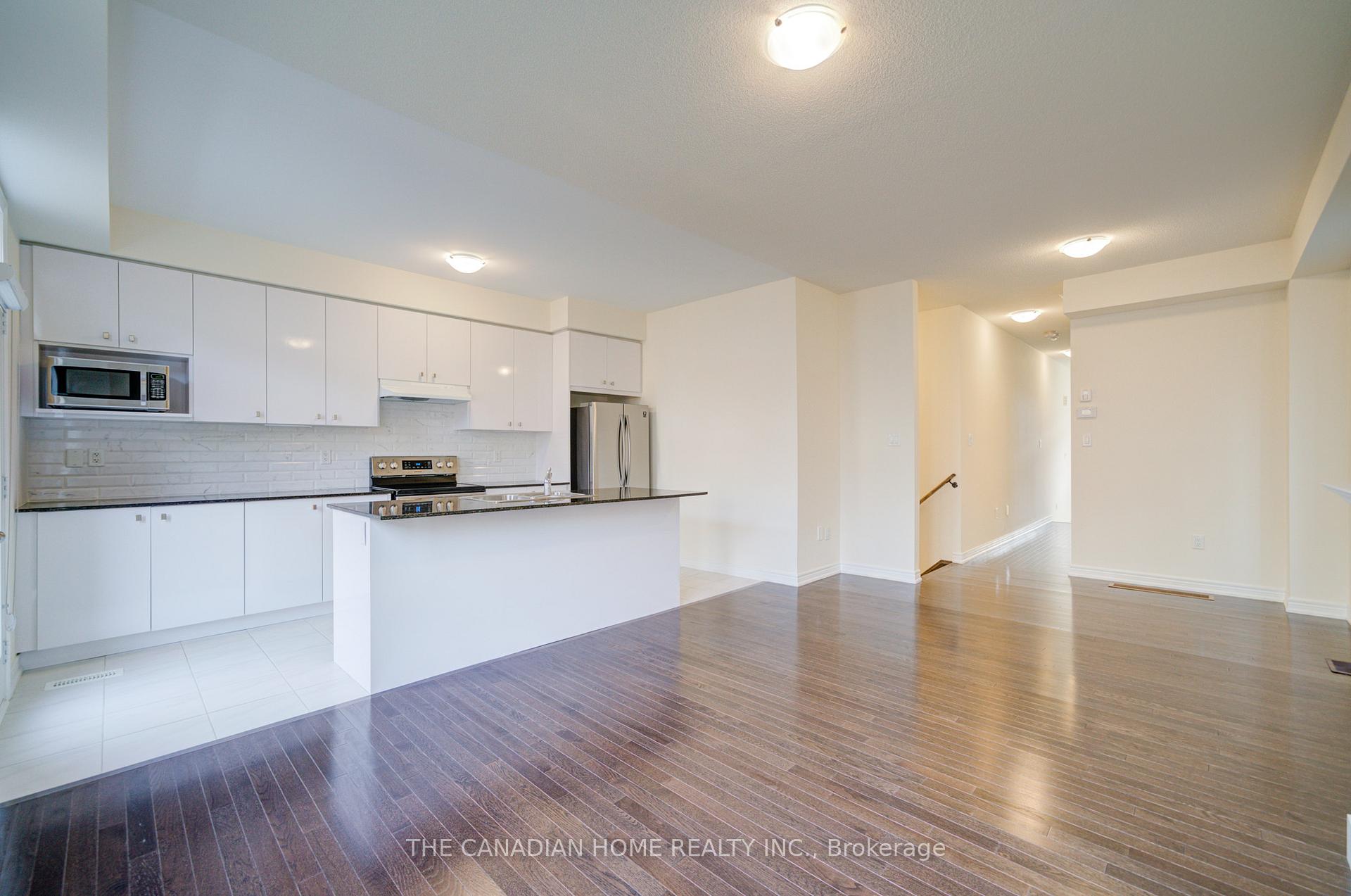 Photo 13 of 10 Conarty Crescent, Whitby, Williamsburg — HOMEH