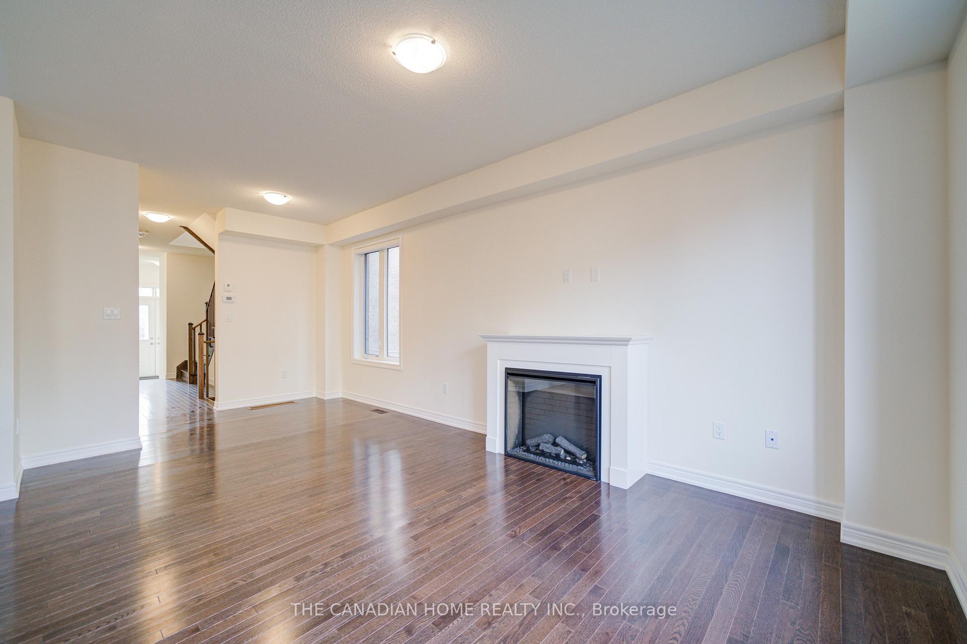 Photo 15 of 10 Conarty Crescent, Whitby, Williamsburg — HOMEH