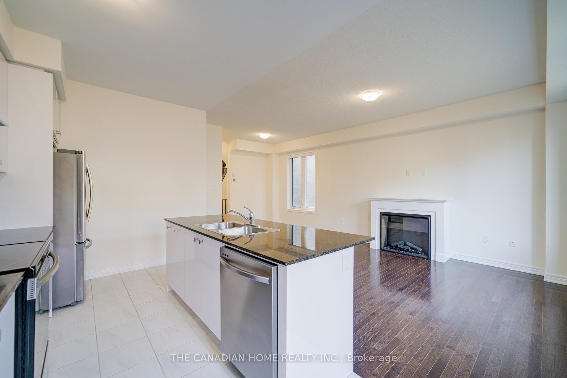 Photo 19 of 10 Conarty Crescent, Whitby, Williamsburg — HOMEH