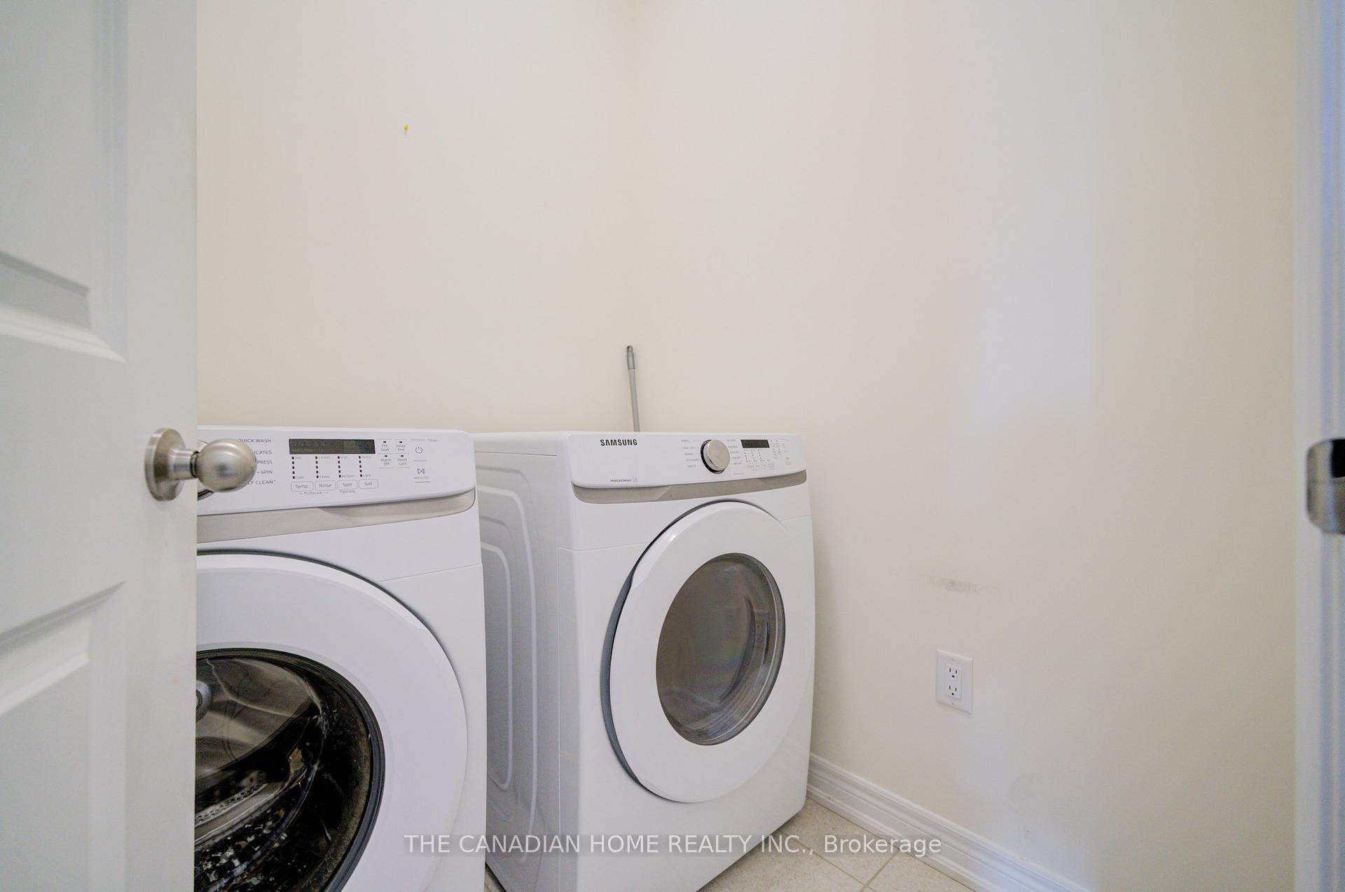 Photo 30 of 10 Conarty Crescent, Whitby, Williamsburg — HOMEH