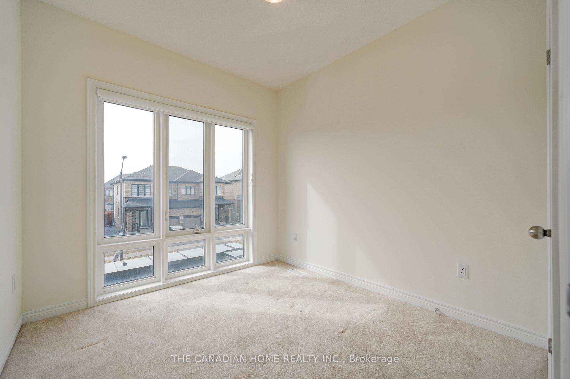 Photo 37 of 10 Conarty Crescent, Whitby, Williamsburg — HOMEH
