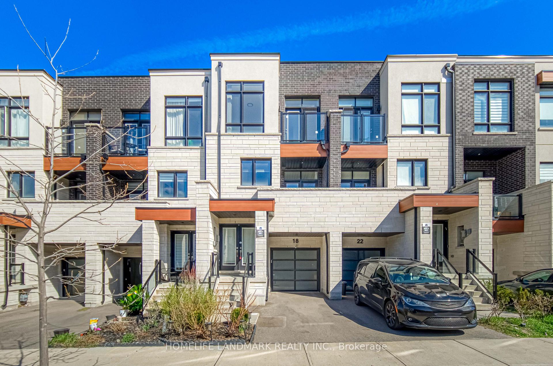 Photo 1 of 18 Golden Trail, Vaughan, Patterson — HOMEH