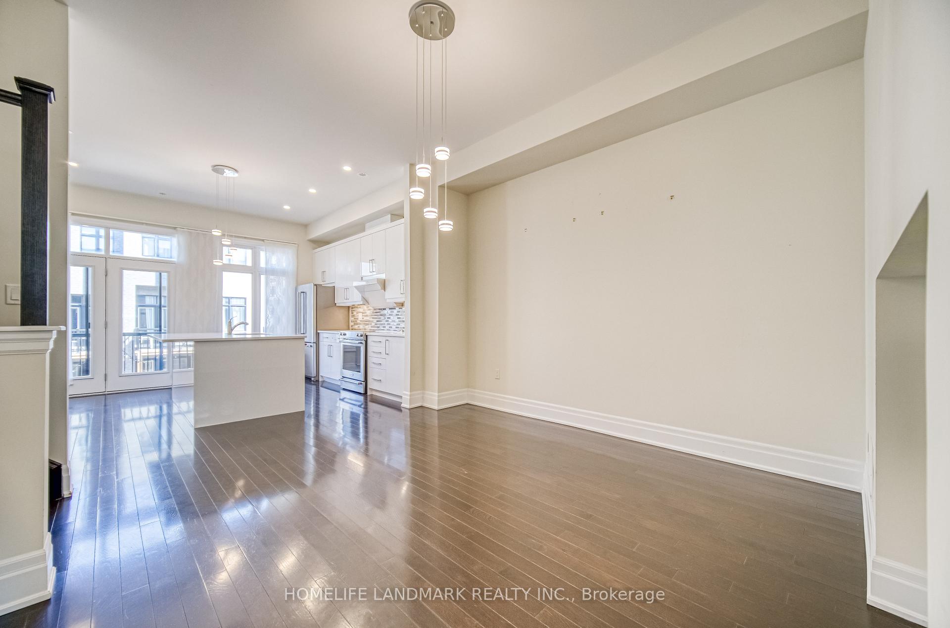 Photo 5 of 18 Golden Trail, Vaughan, Patterson — HOMEH