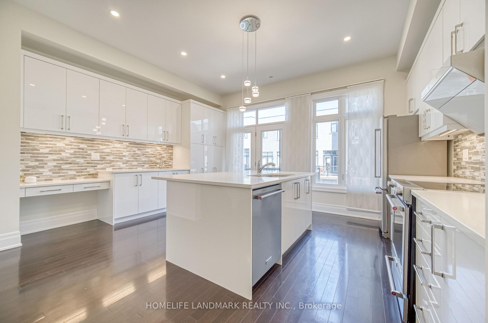 Photo 9 of 18 Golden Trail, Vaughan, Patterson — HOMEH