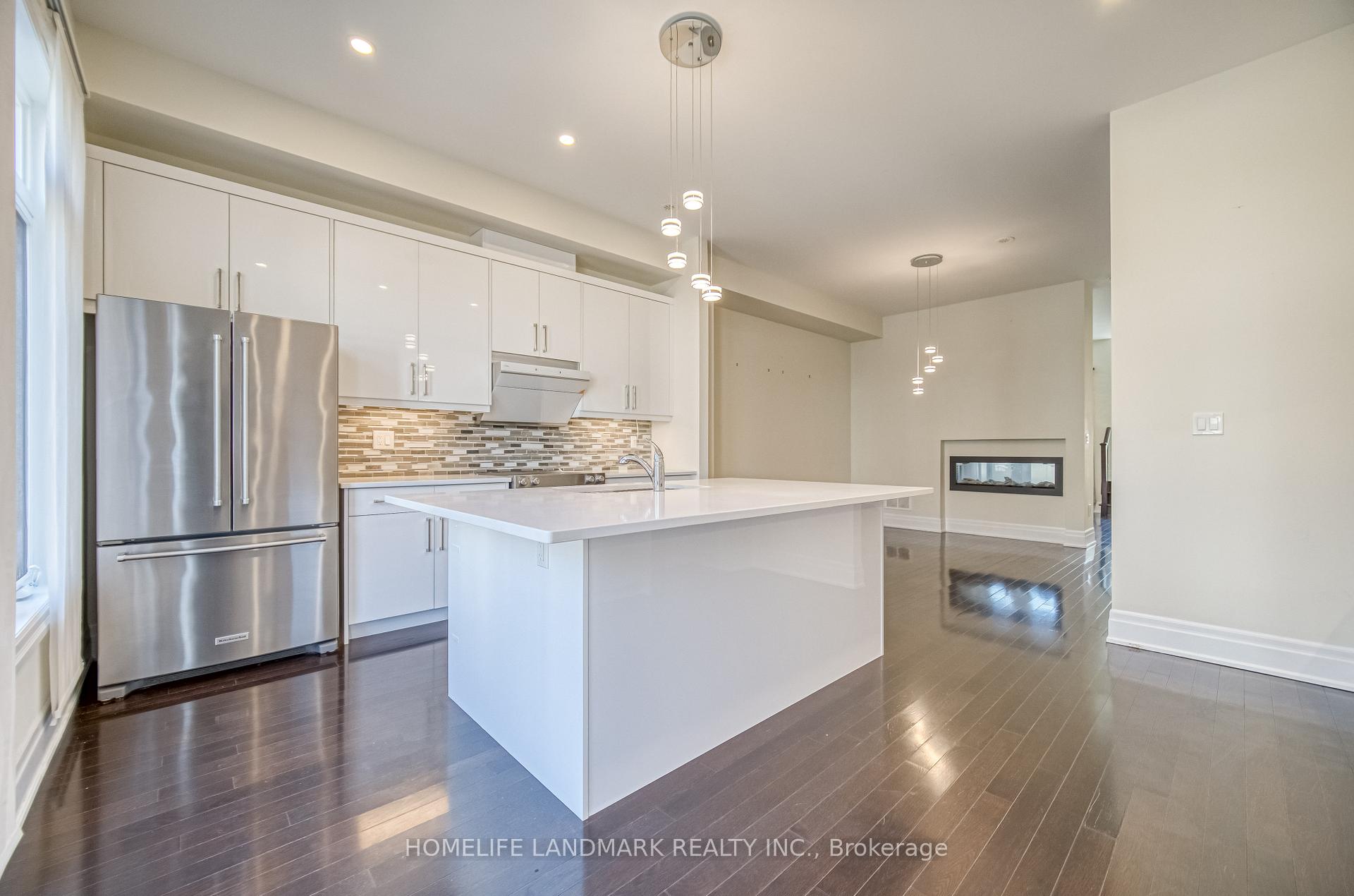 Photo 10 of 18 Golden Trail, Vaughan, Patterson — HOMEH