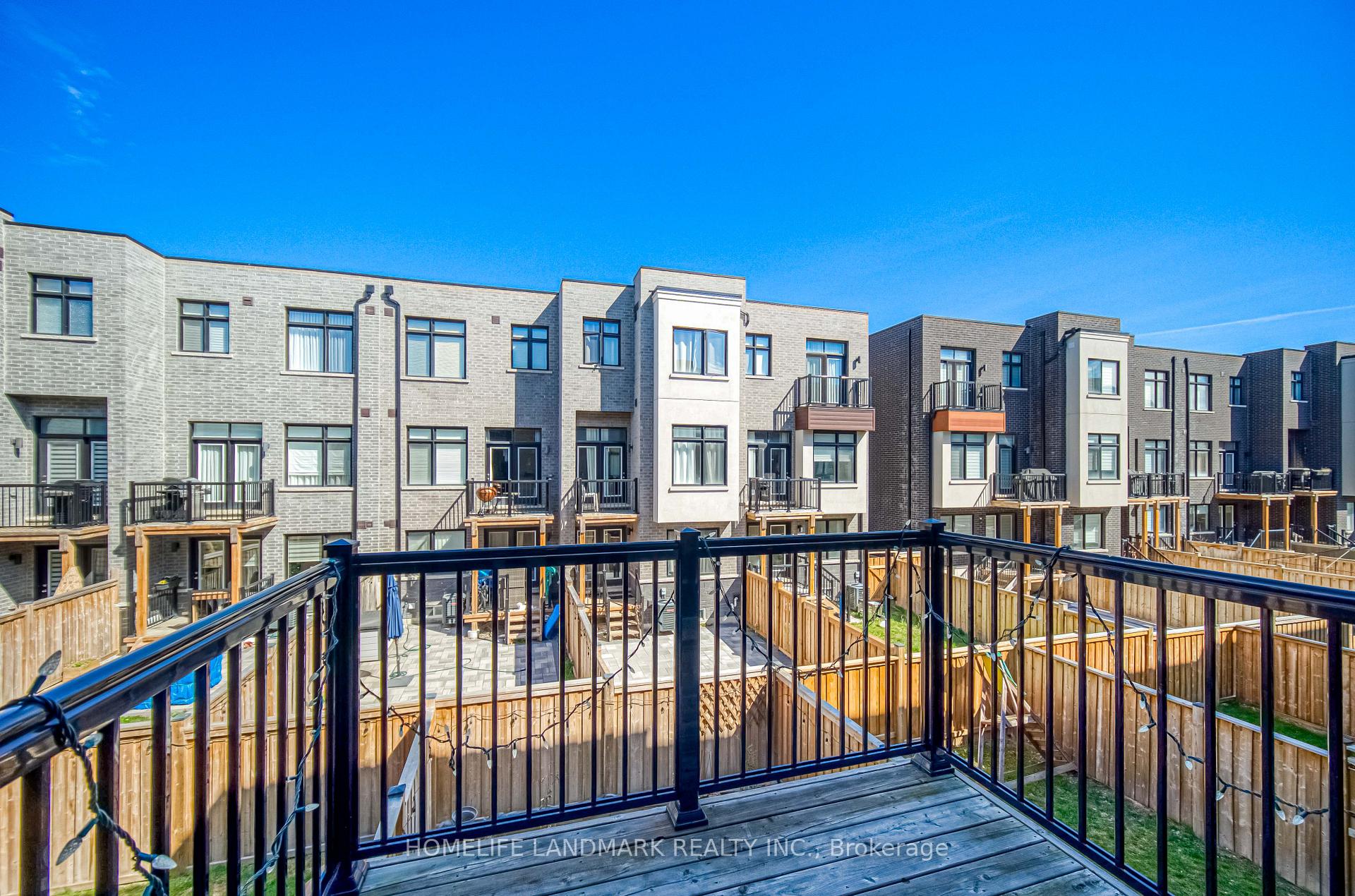 Photo 12 of 18 Golden Trail, Vaughan, Patterson — HOMEH
