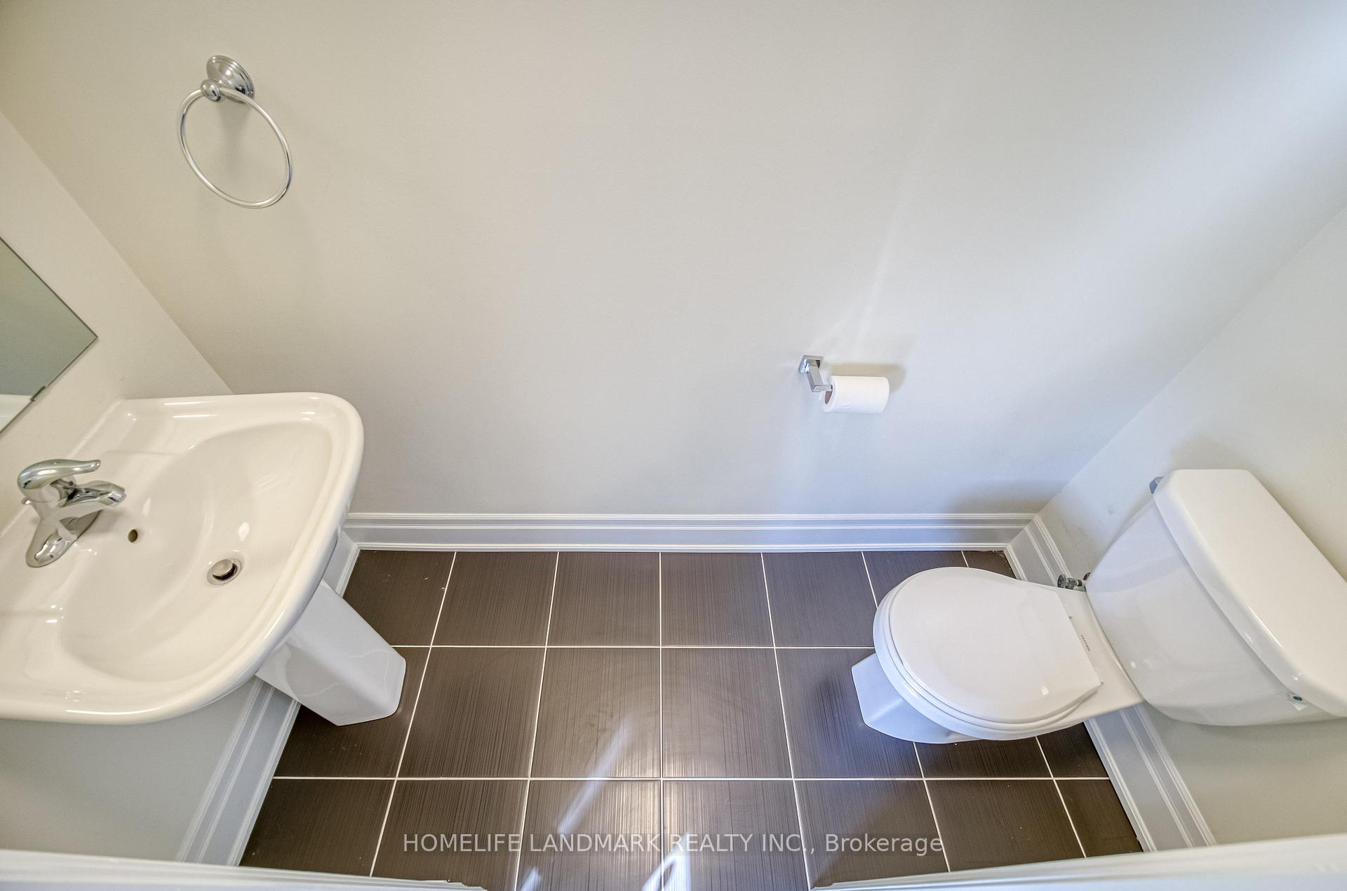 Photo 17 of 18 Golden Trail, Vaughan, Patterson — HOMEH