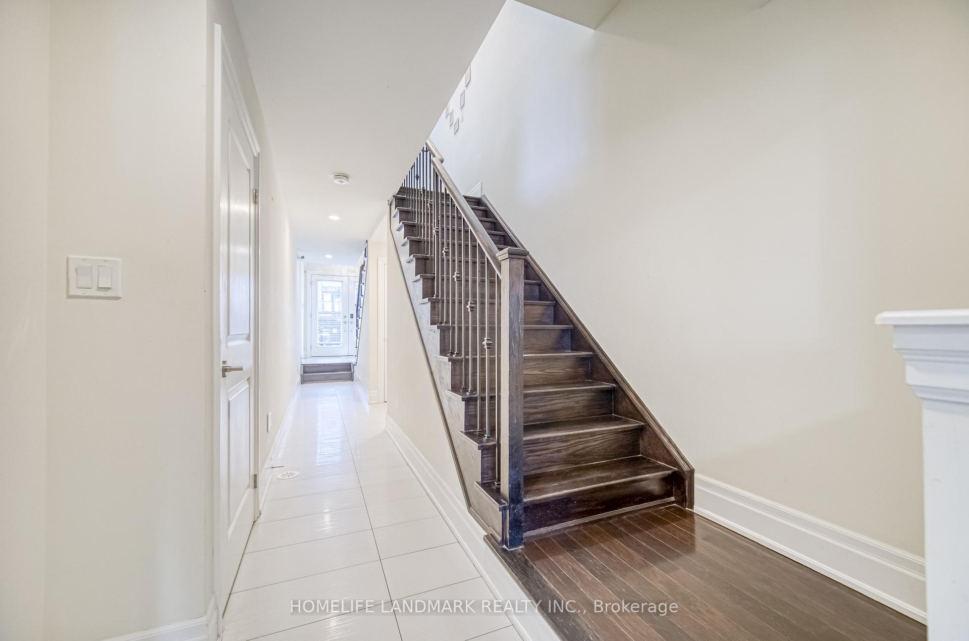 Photo 33 of 18 Golden Trail, Vaughan, Patterson — HOMEH