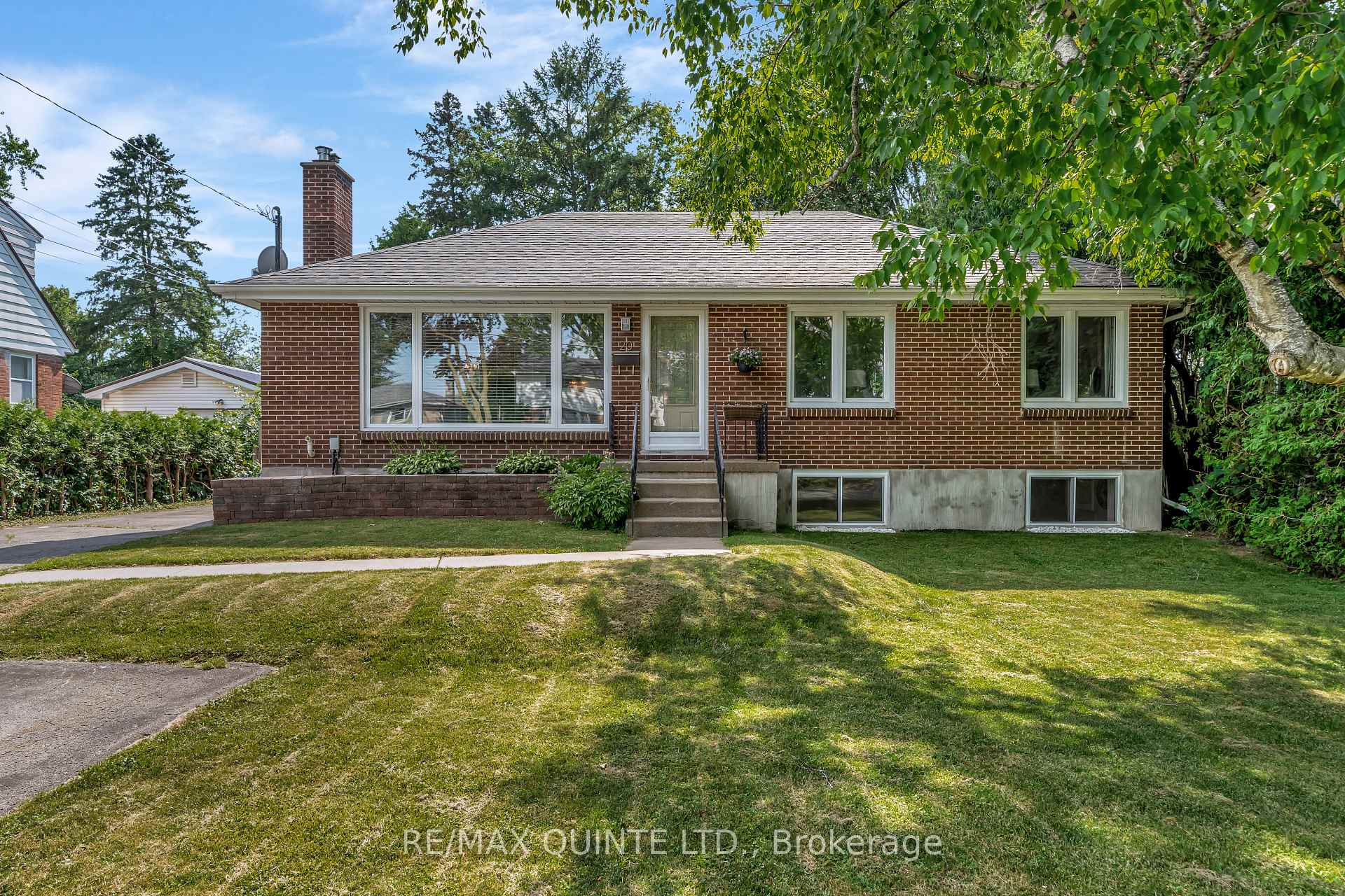 Photo 1 of 20 Strathcona Drive, Belleville — HOMEH