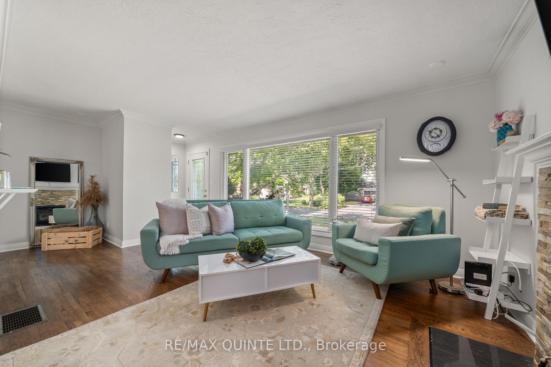 Photo 6 of 20 Strathcona Drive, Belleville — HOMEH