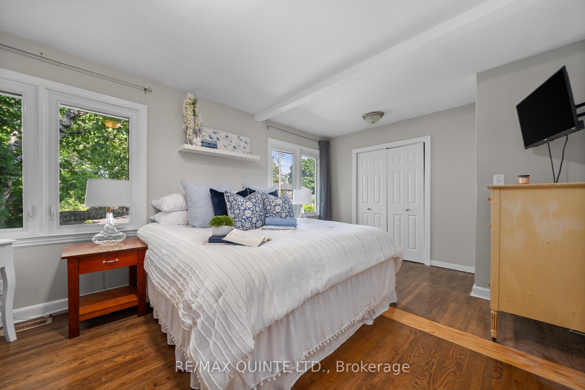 Photo 17 of 20 Strathcona Drive, Belleville — HOMEH