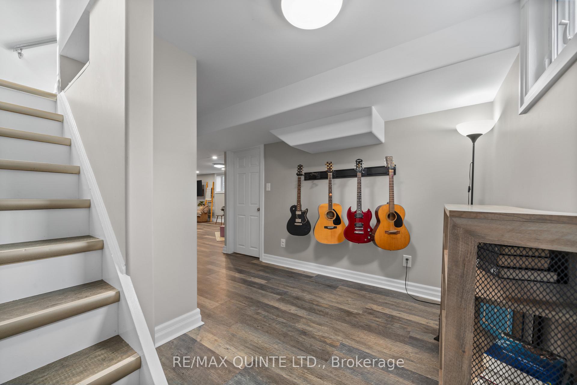 Photo 19 of 20 Strathcona Drive, Belleville — HOMEH