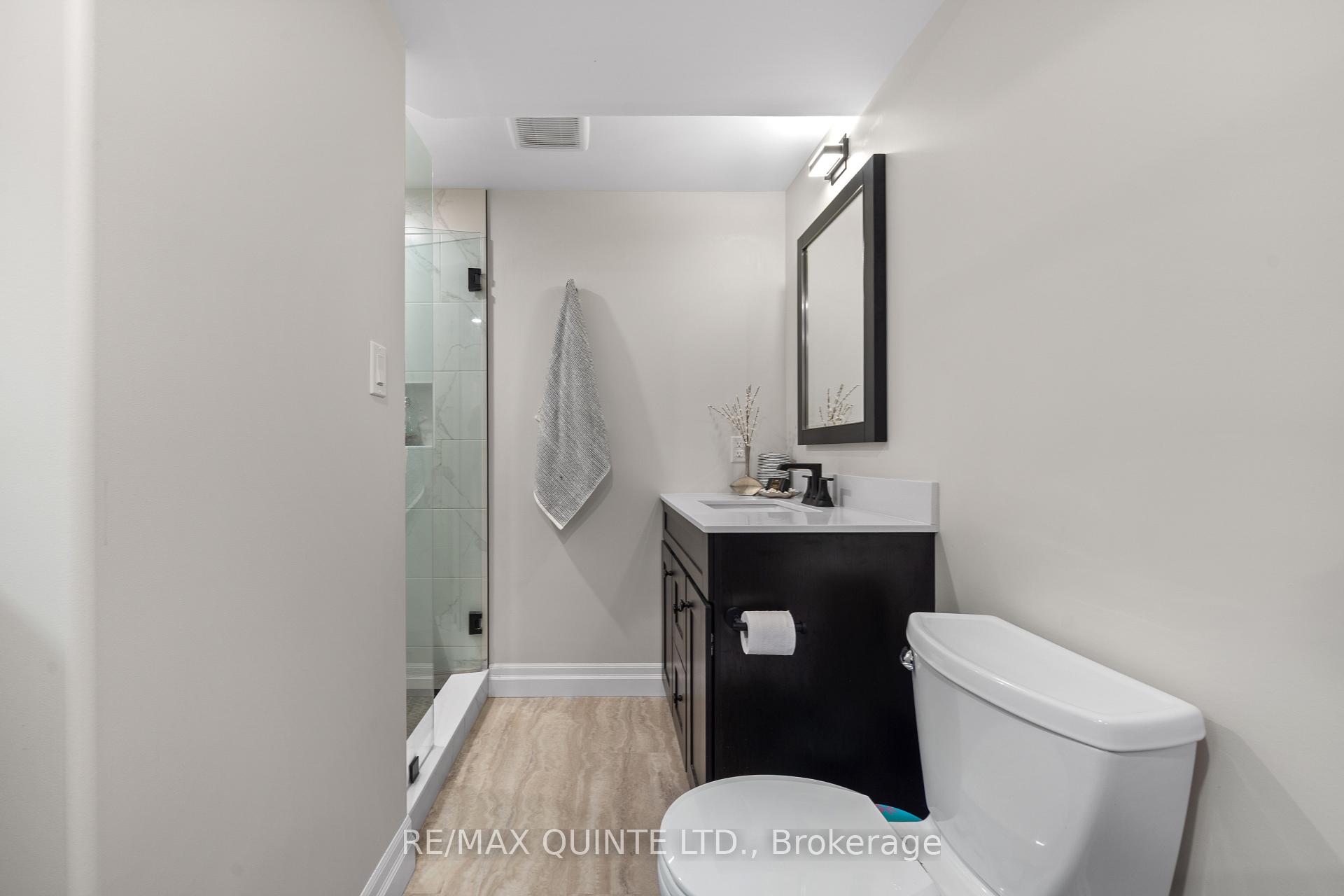 Photo 21 of 20 Strathcona Drive, Belleville — HOMEH