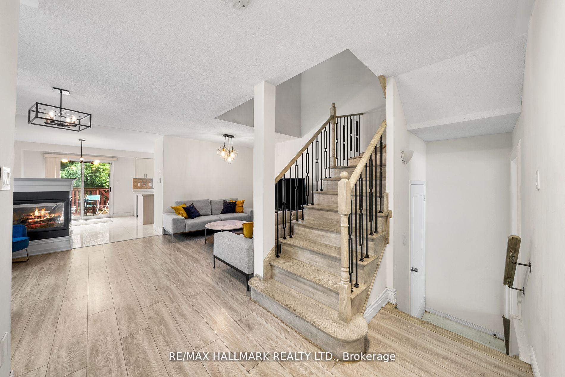 Photo 11 of 11 Alberta Drive, Vaughan, Concord — HOMEH