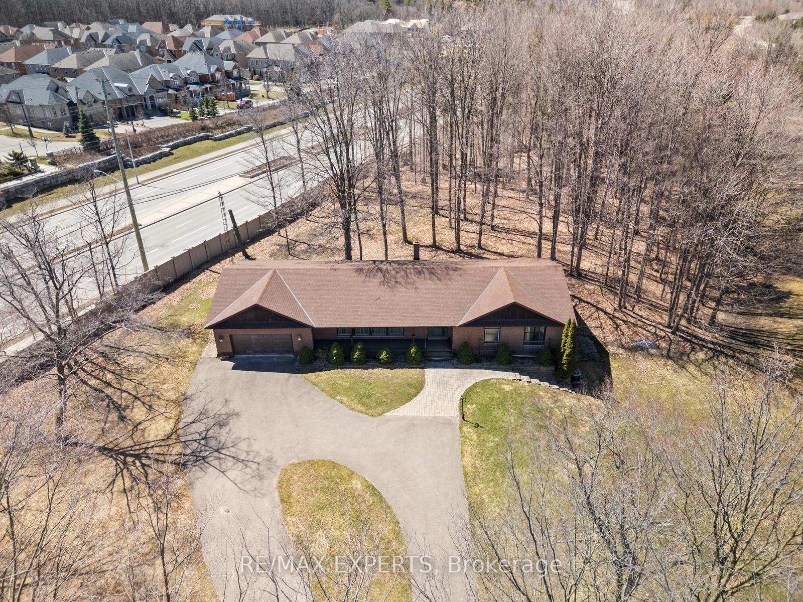 Photo 1 of 16 Millwood Parkway, Vaughan, Vellore Village — HOMEH