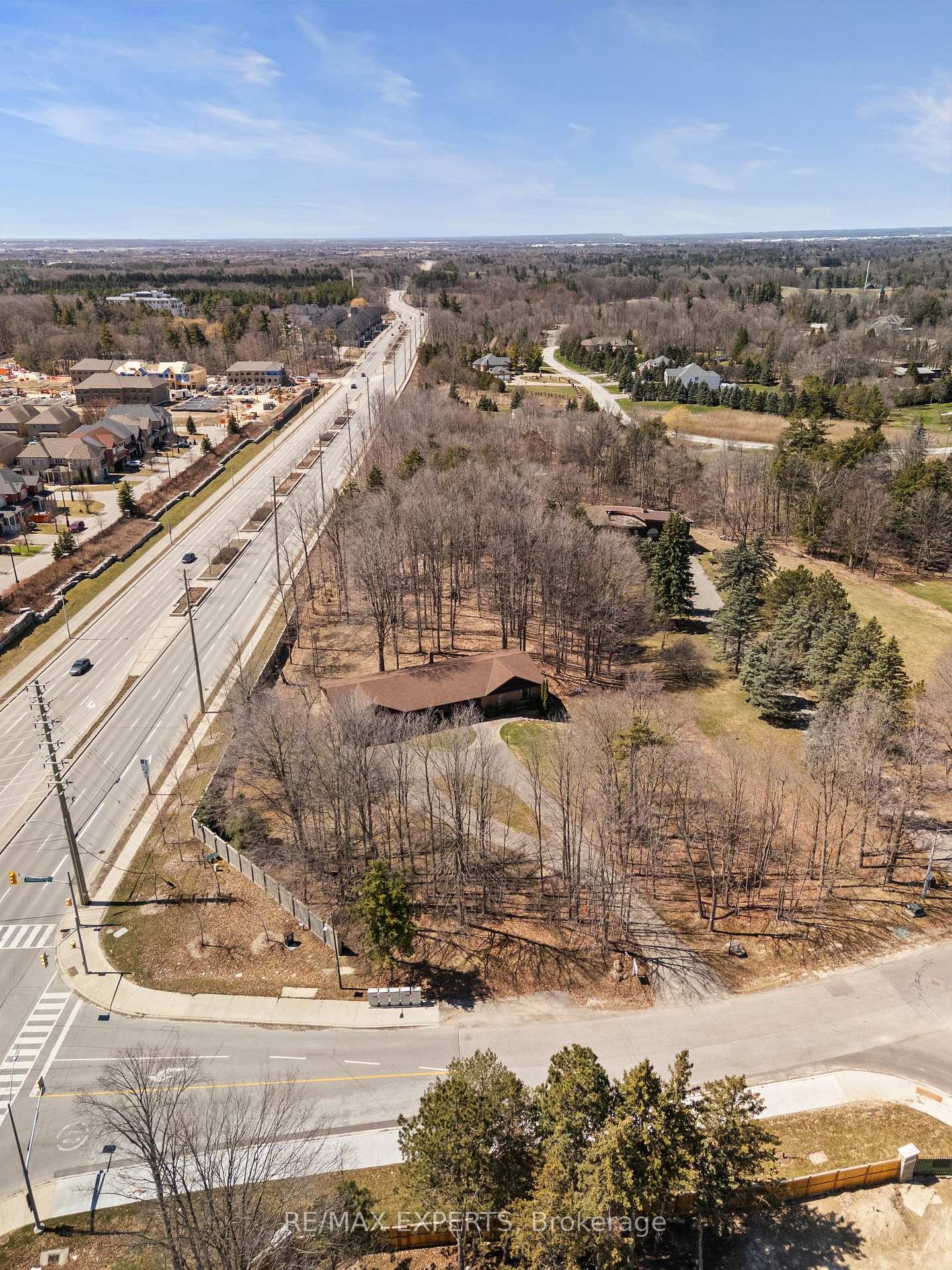 Photo 2 of 16 Millwood Parkway, Vaughan, Vellore Village — HOMEH