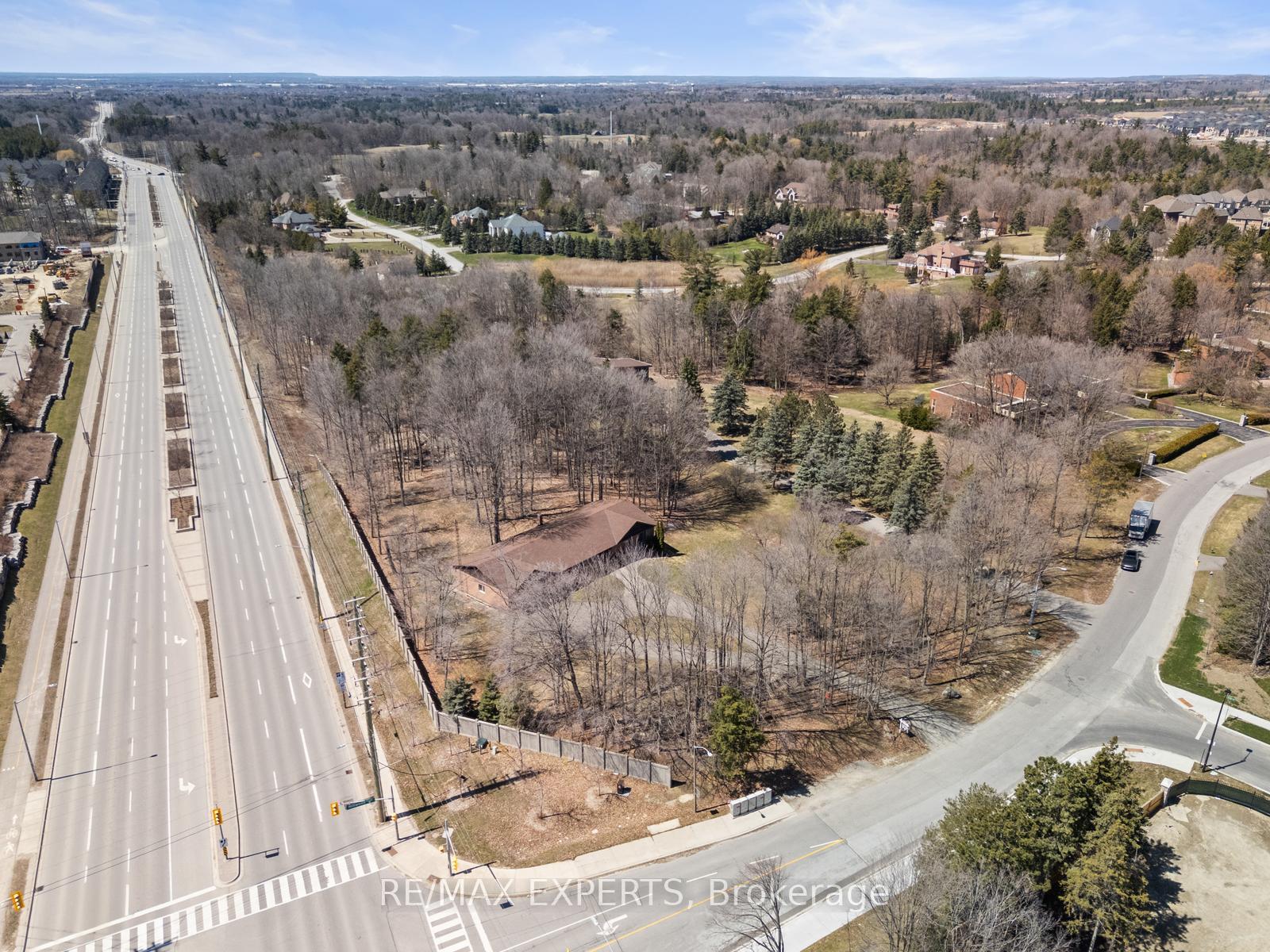 Photo 4 of 16 Millwood Parkway, Vaughan, Vellore Village — HOMEH