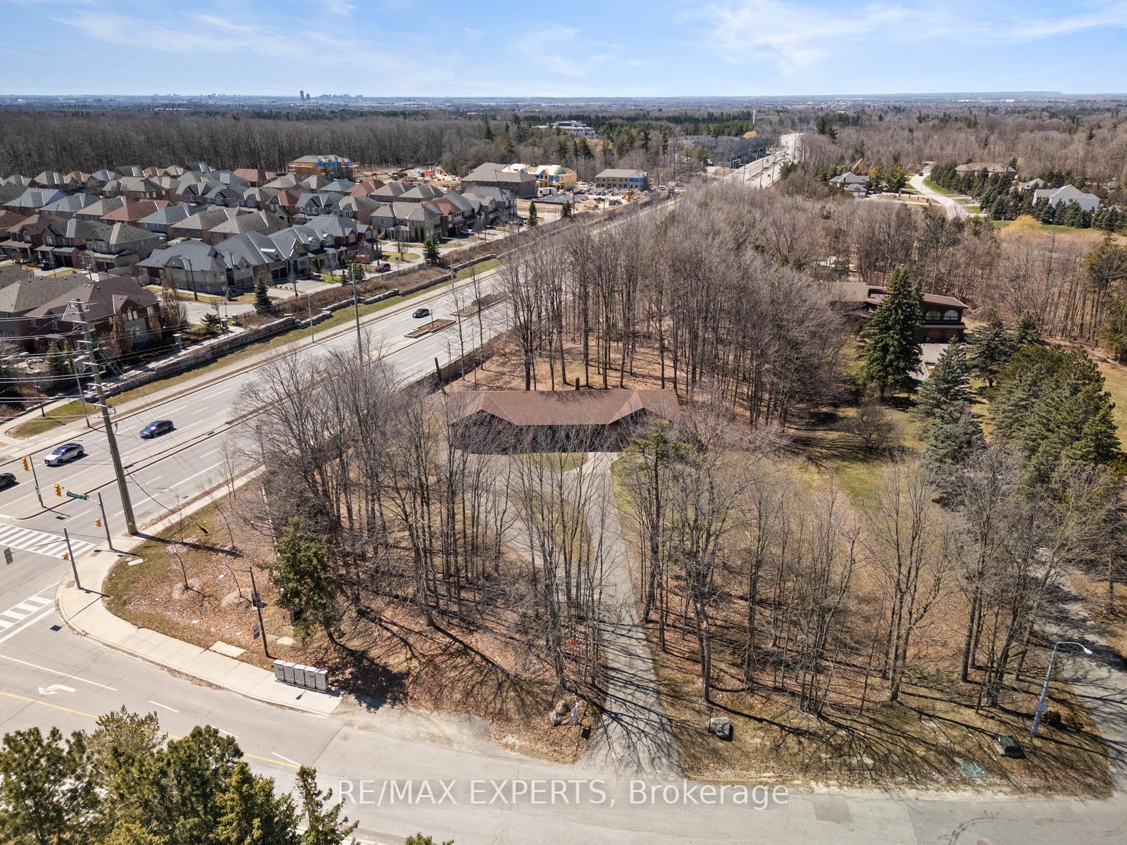 Photo 5 of 16 Millwood Parkway, Vaughan, Vellore Village — HOMEH