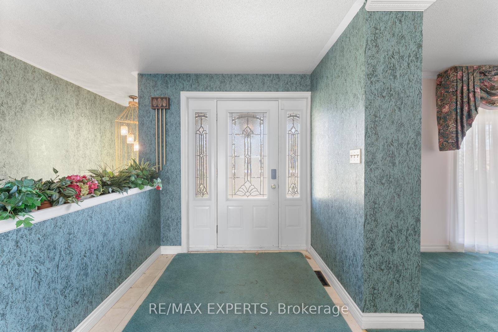 Photo 9 of 16 Millwood Parkway, Vaughan, Vellore Village — HOMEH