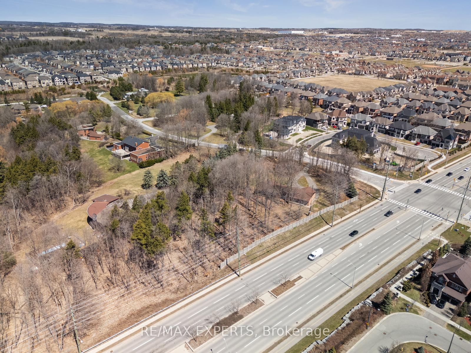 Photo 42 of 16 Millwood Parkway, Vaughan, Vellore Village — HOMEH