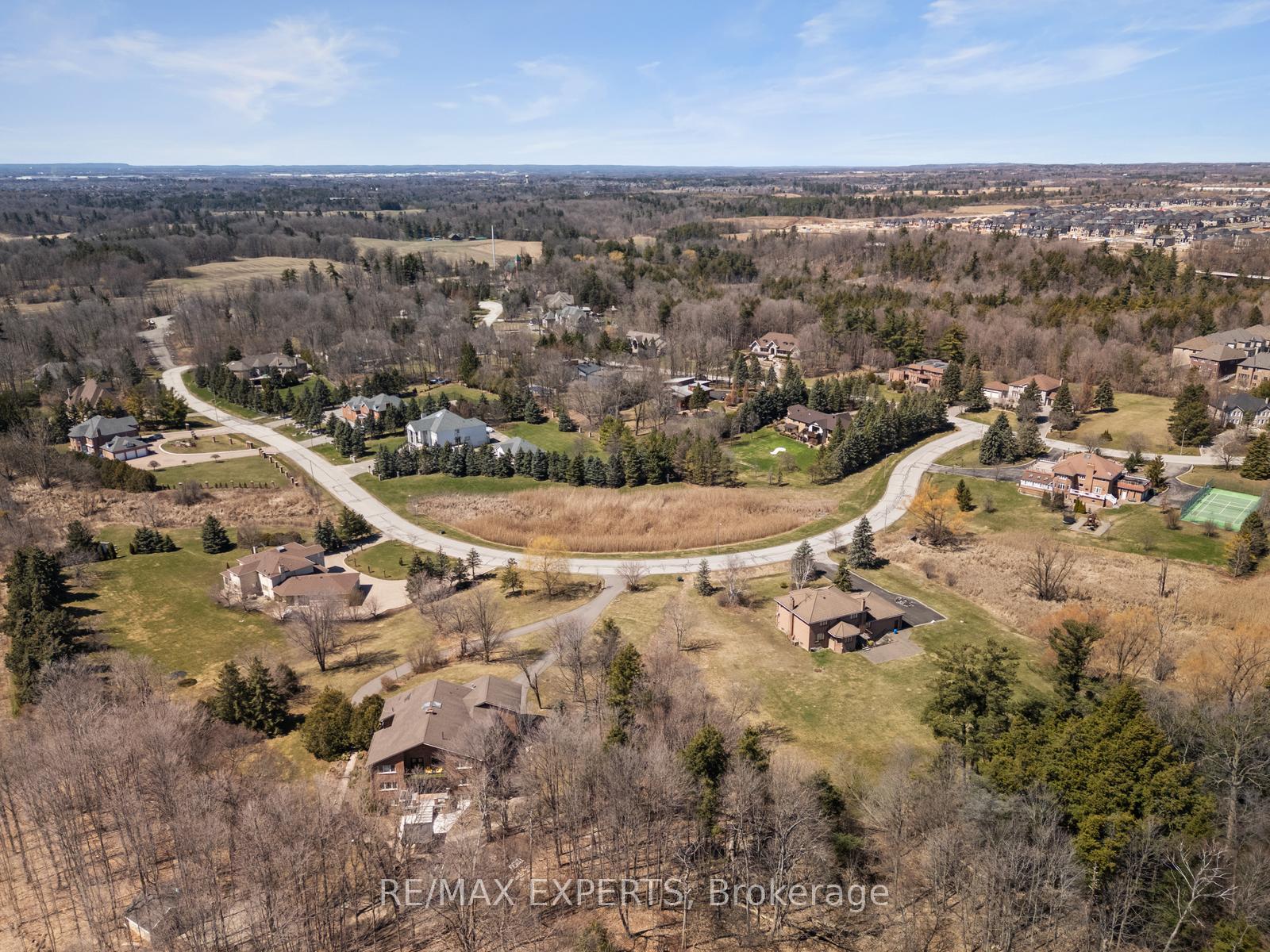 Photo 43 of 16 Millwood Parkway, Vaughan, Vellore Village — HOMEH