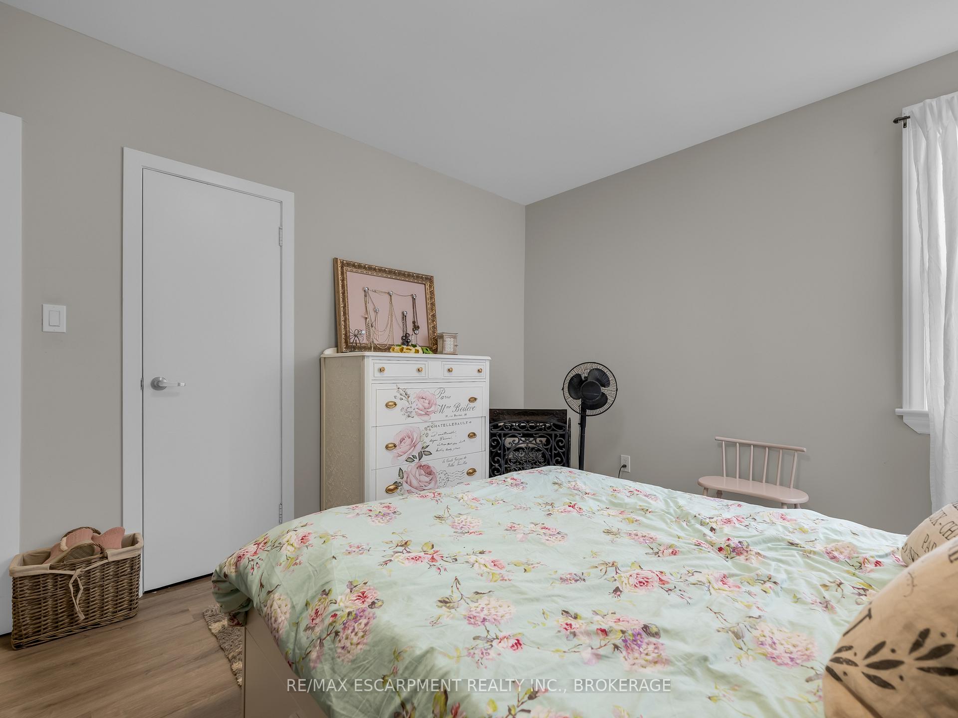 Photo 12 of 46 Commercial Street, Welland, Lincoln/Crowland — HOMEH