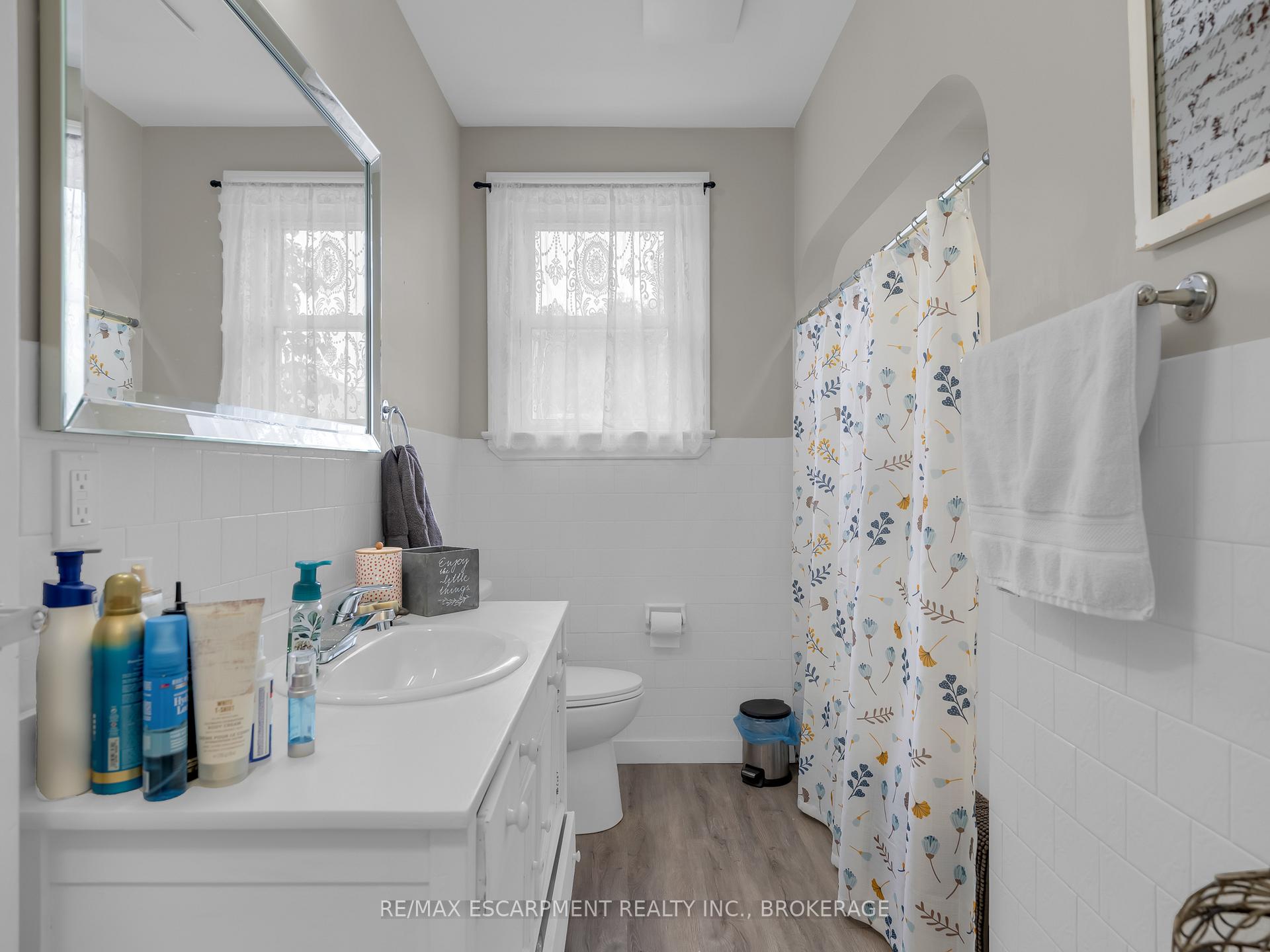 Photo 13 of 46 Commercial Street, Welland, Lincoln/Crowland — HOMEH