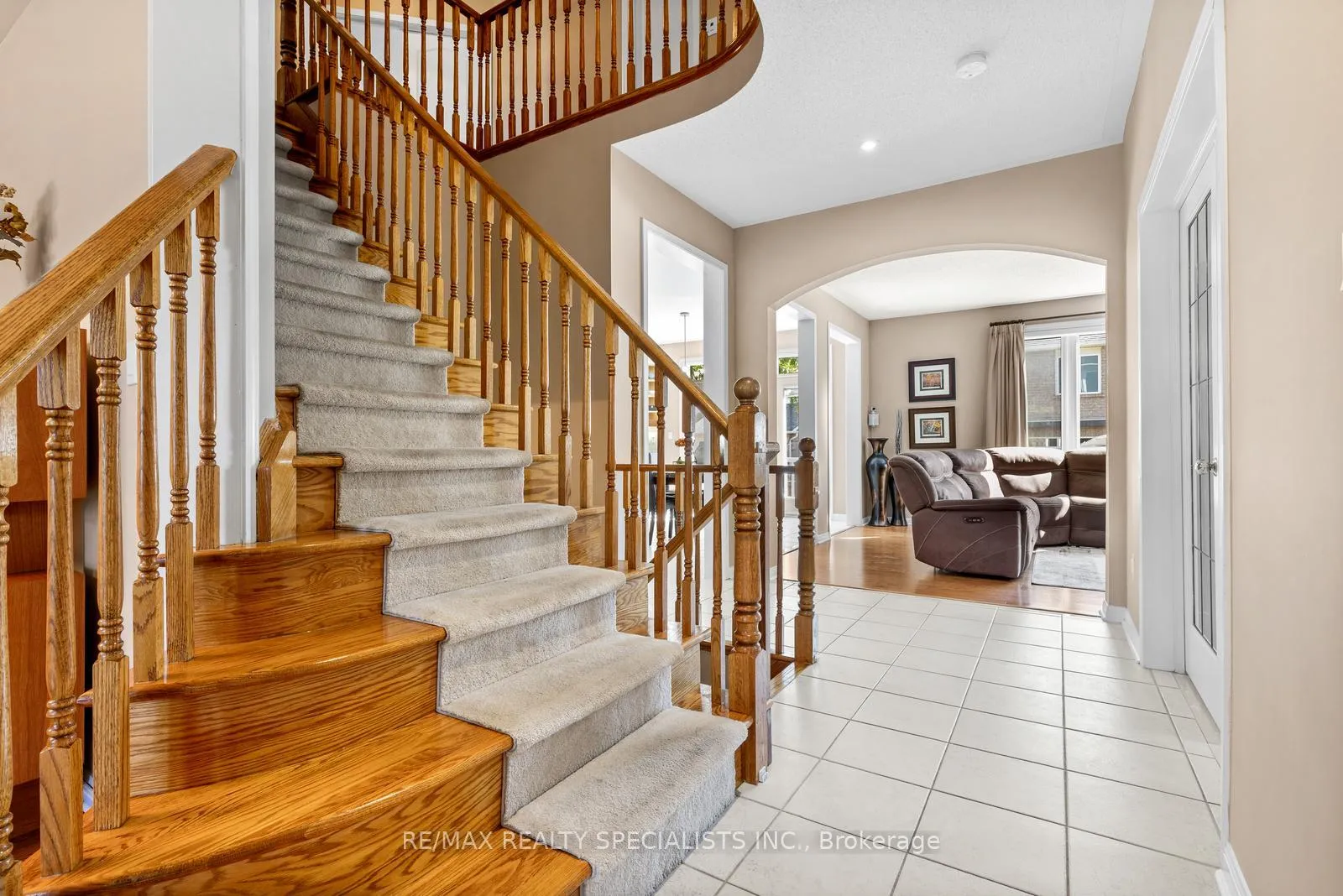 Photo 9 of 700 Auger Terrace, Milton, Beaty — HOMEH