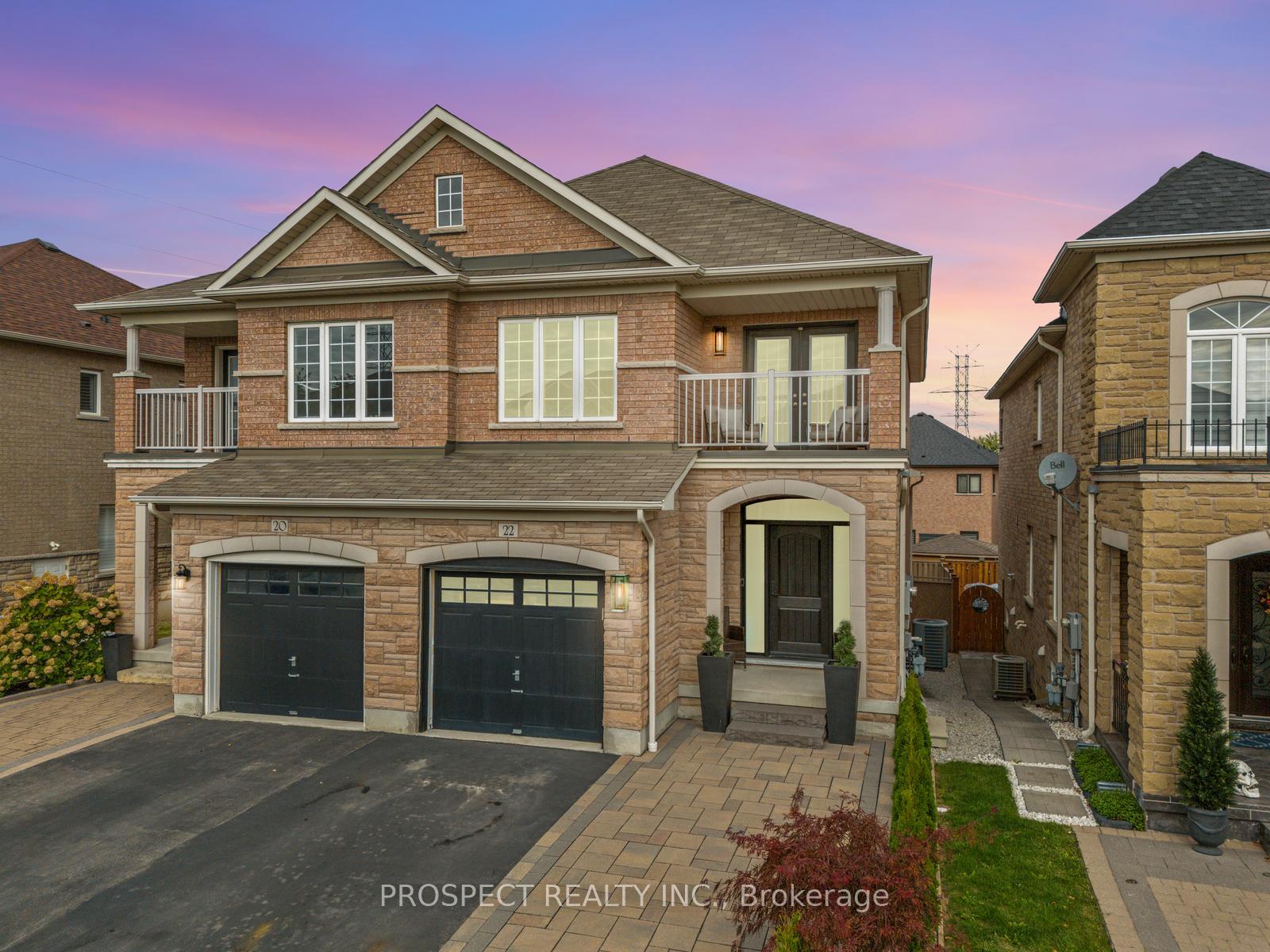Photo 2 of 22 Worthview Drive, Vaughan, West Woodbridge — HOMEH