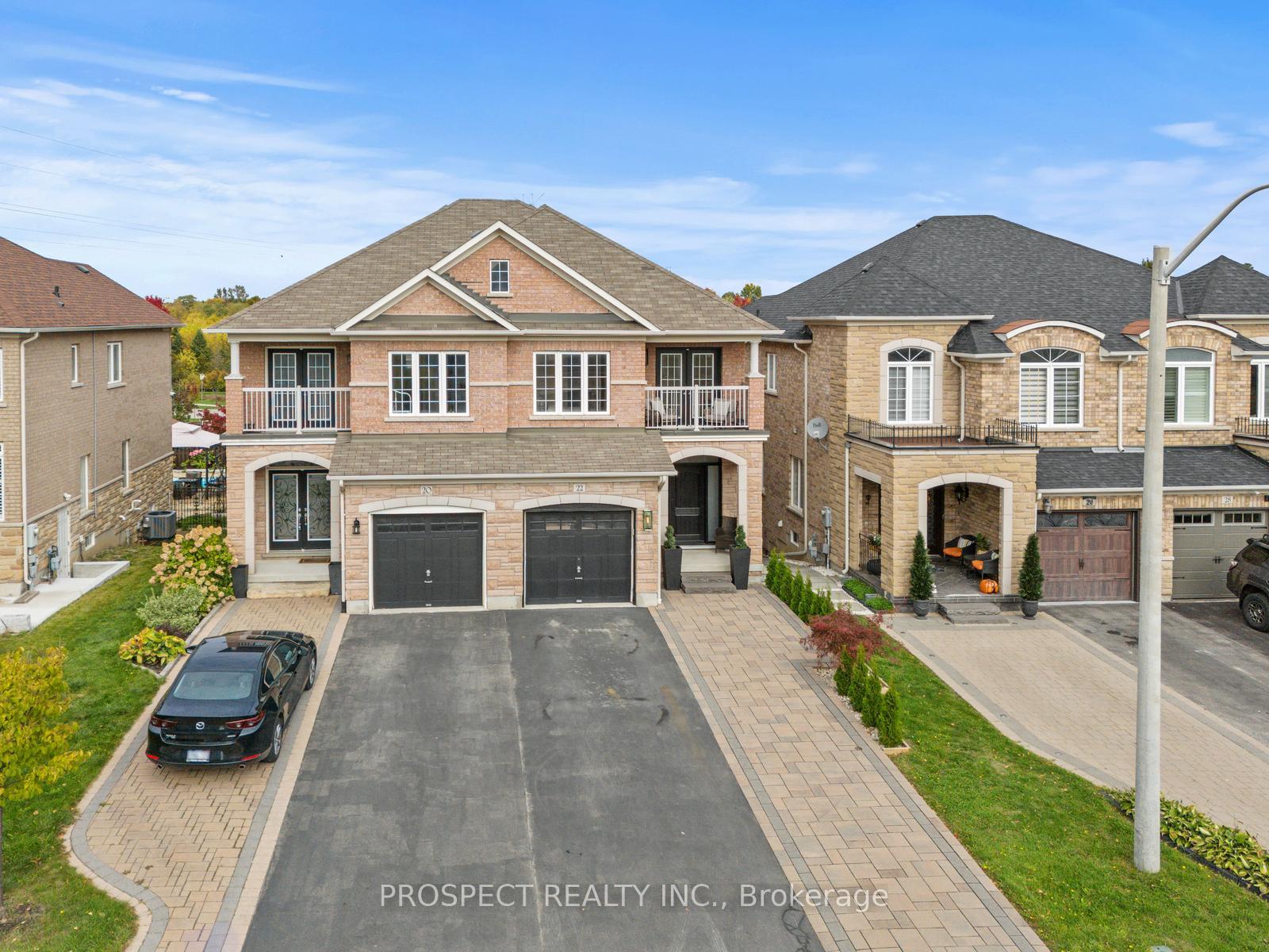 Photo 4 of 22 Worthview Drive, Vaughan, West Woodbridge — HOMEH