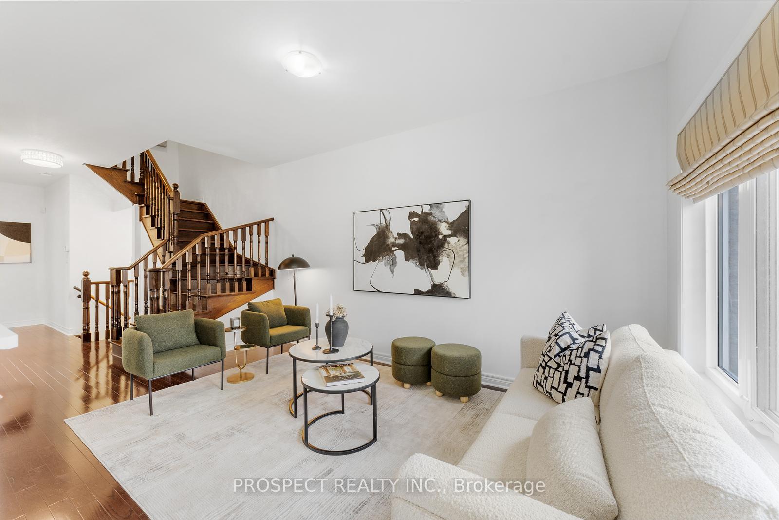 Photo 11 of 22 Worthview Drive, Vaughan, West Woodbridge — HOMEH