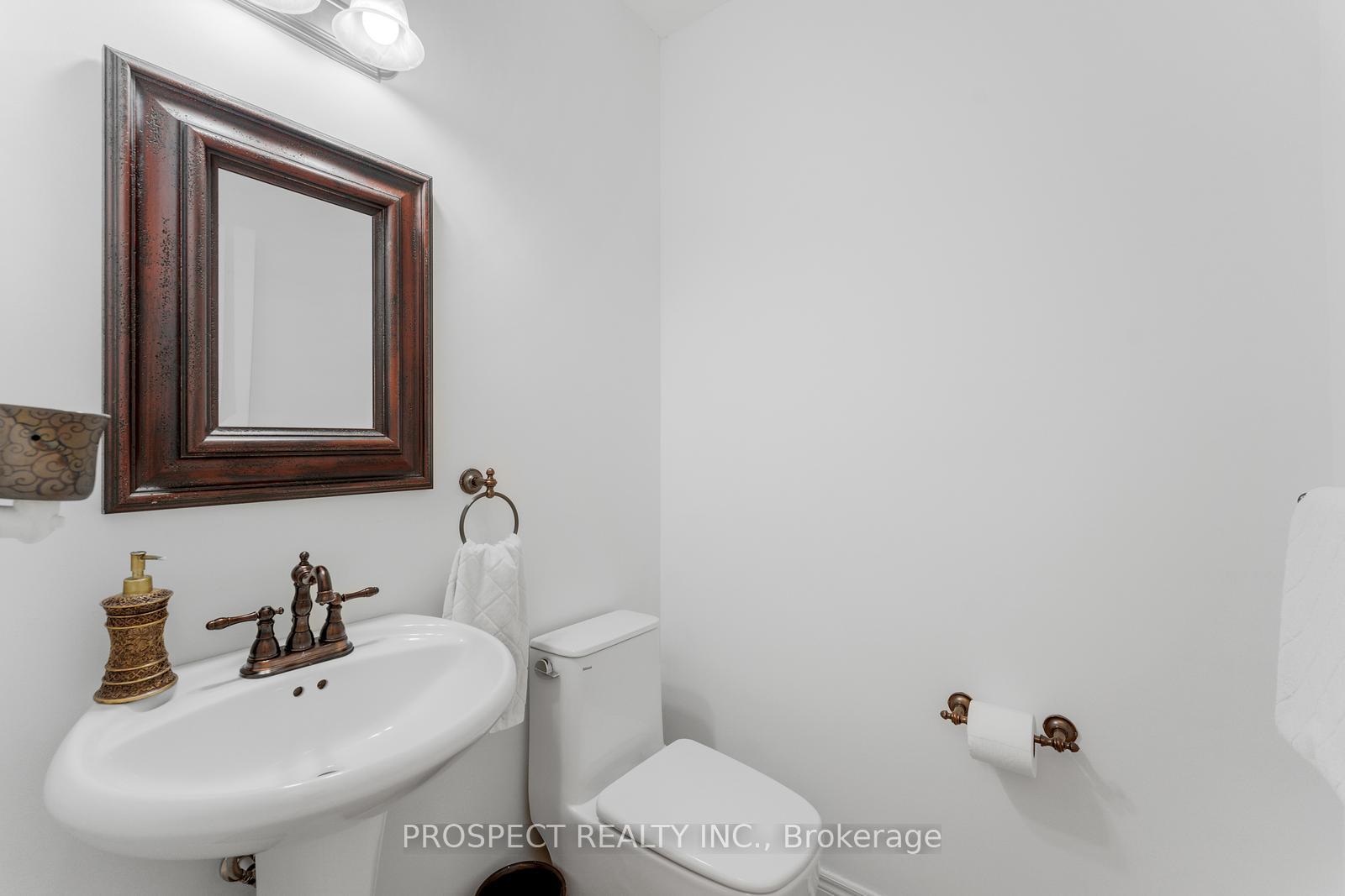 Photo 21 of 22 Worthview Drive, Vaughan, West Woodbridge — HOMEH