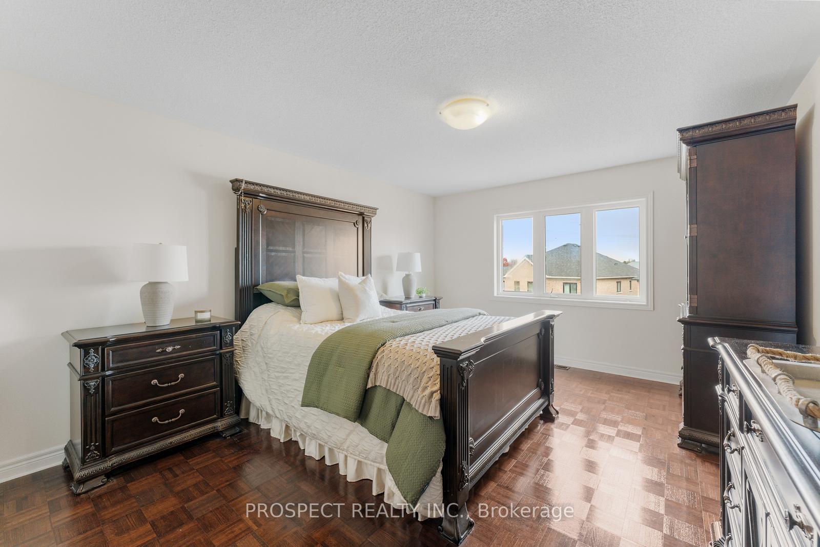 Photo 24 of 22 Worthview Drive, Vaughan, West Woodbridge — HOMEH