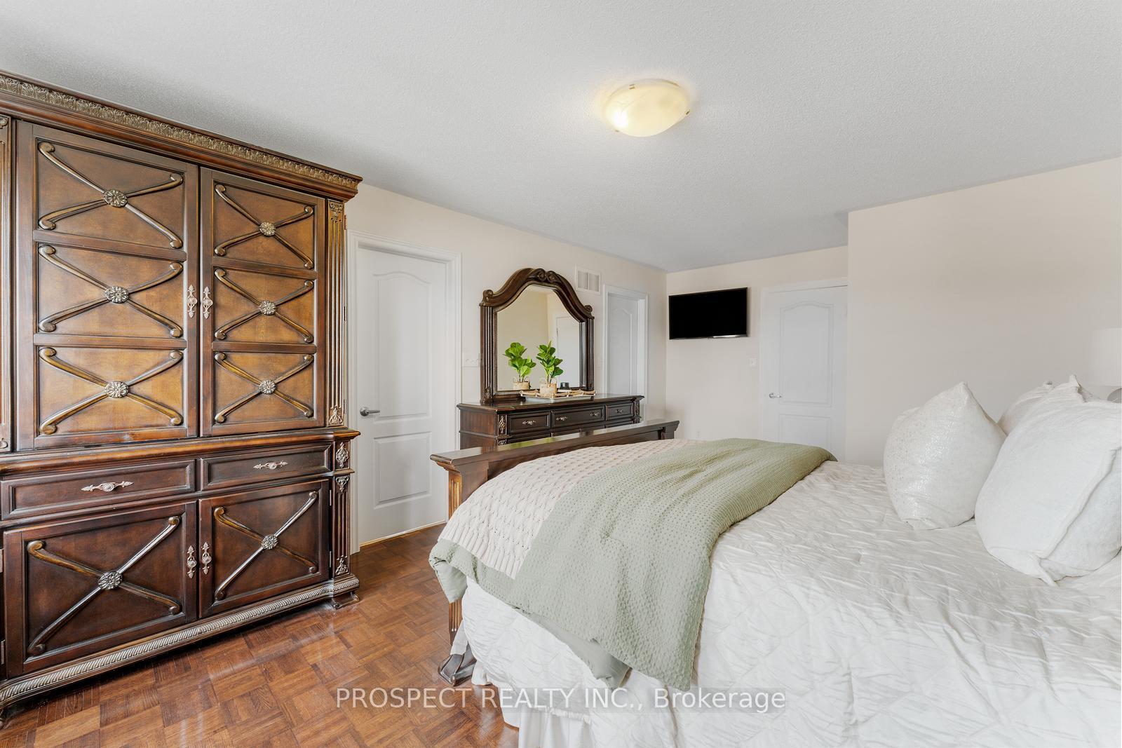 Photo 25 of 22 Worthview Drive, Vaughan, West Woodbridge — HOMEH