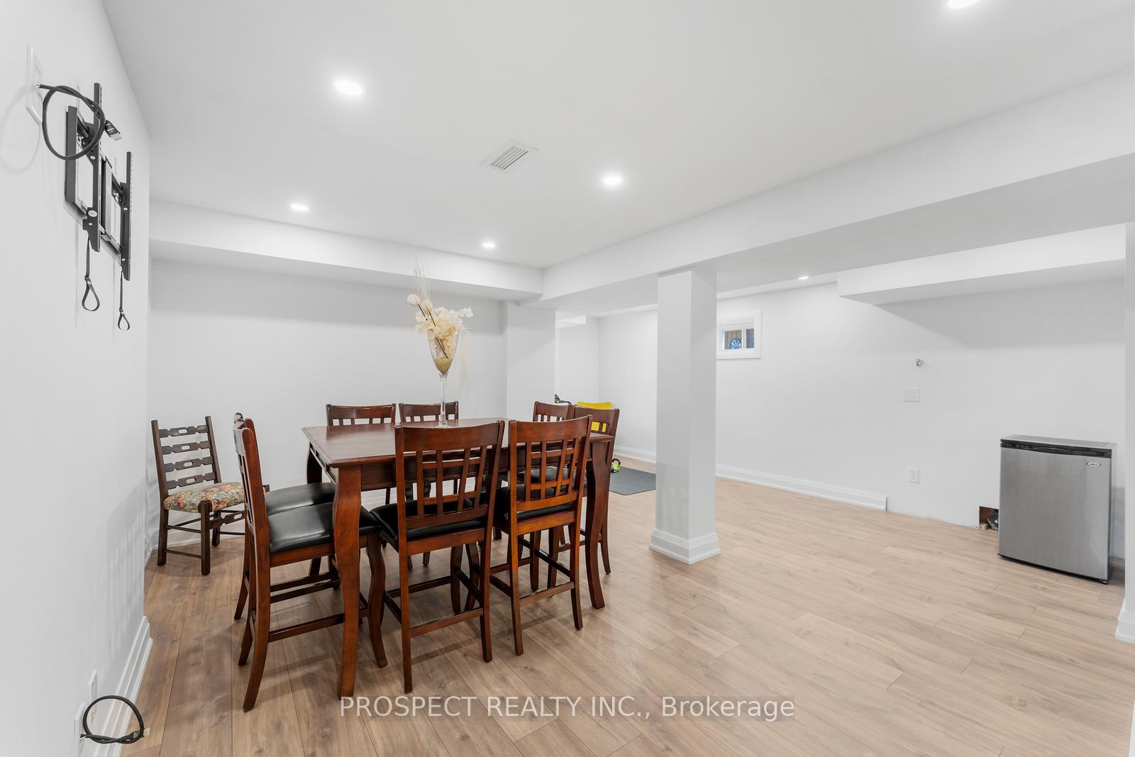 Photo 34 of 22 Worthview Drive, Vaughan, West Woodbridge — HOMEH