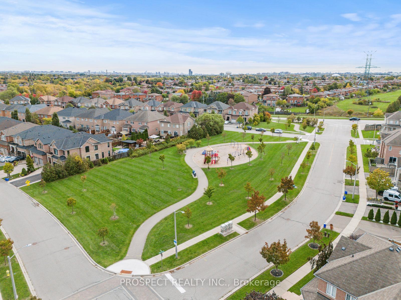 Photo 49 of 22 Worthview Drive, Vaughan, West Woodbridge — HOMEH