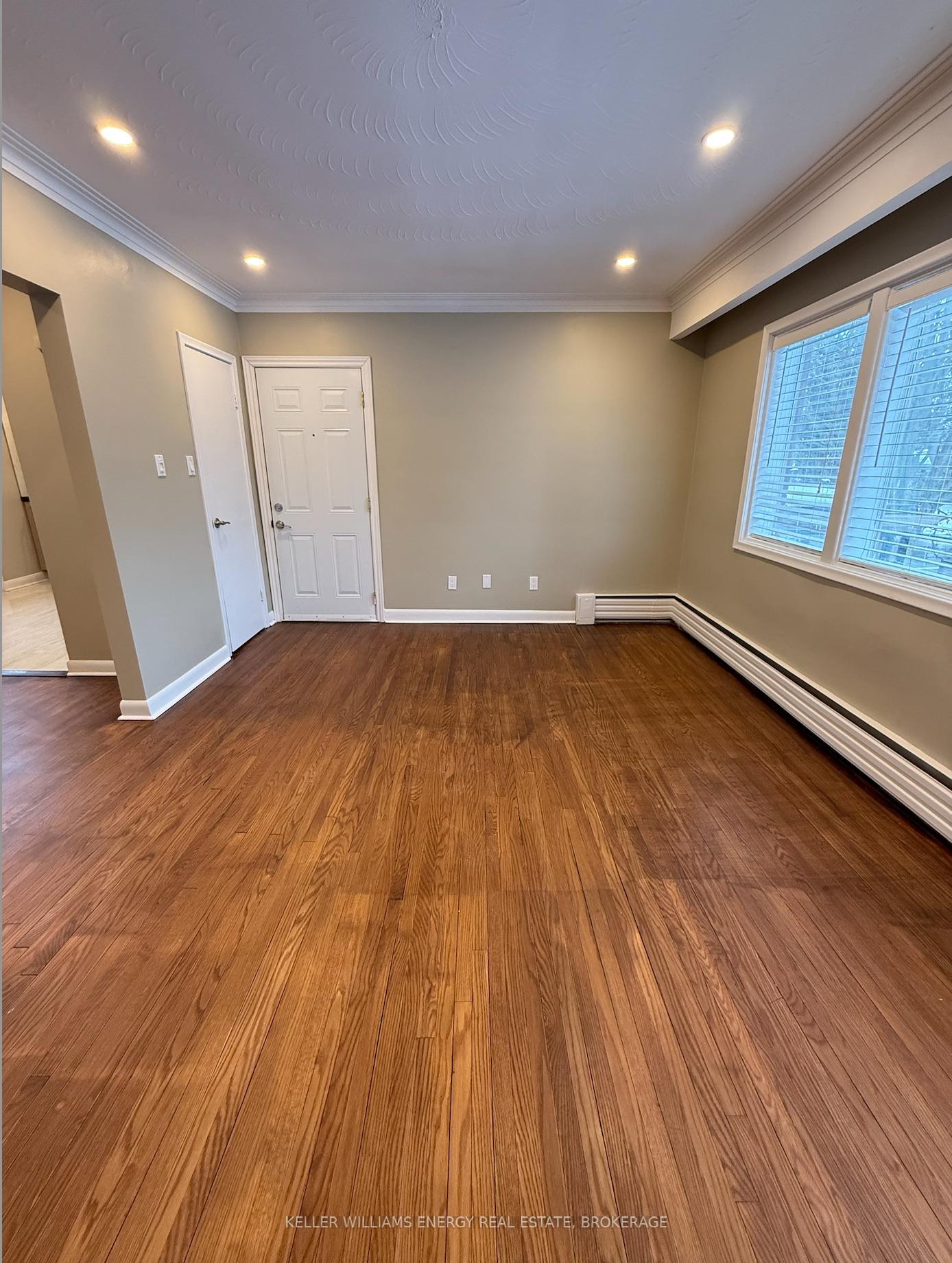 Photo 6 of Unit 2, 607 Centre Street S, Whitby, Downtown Whitby — HOMEH