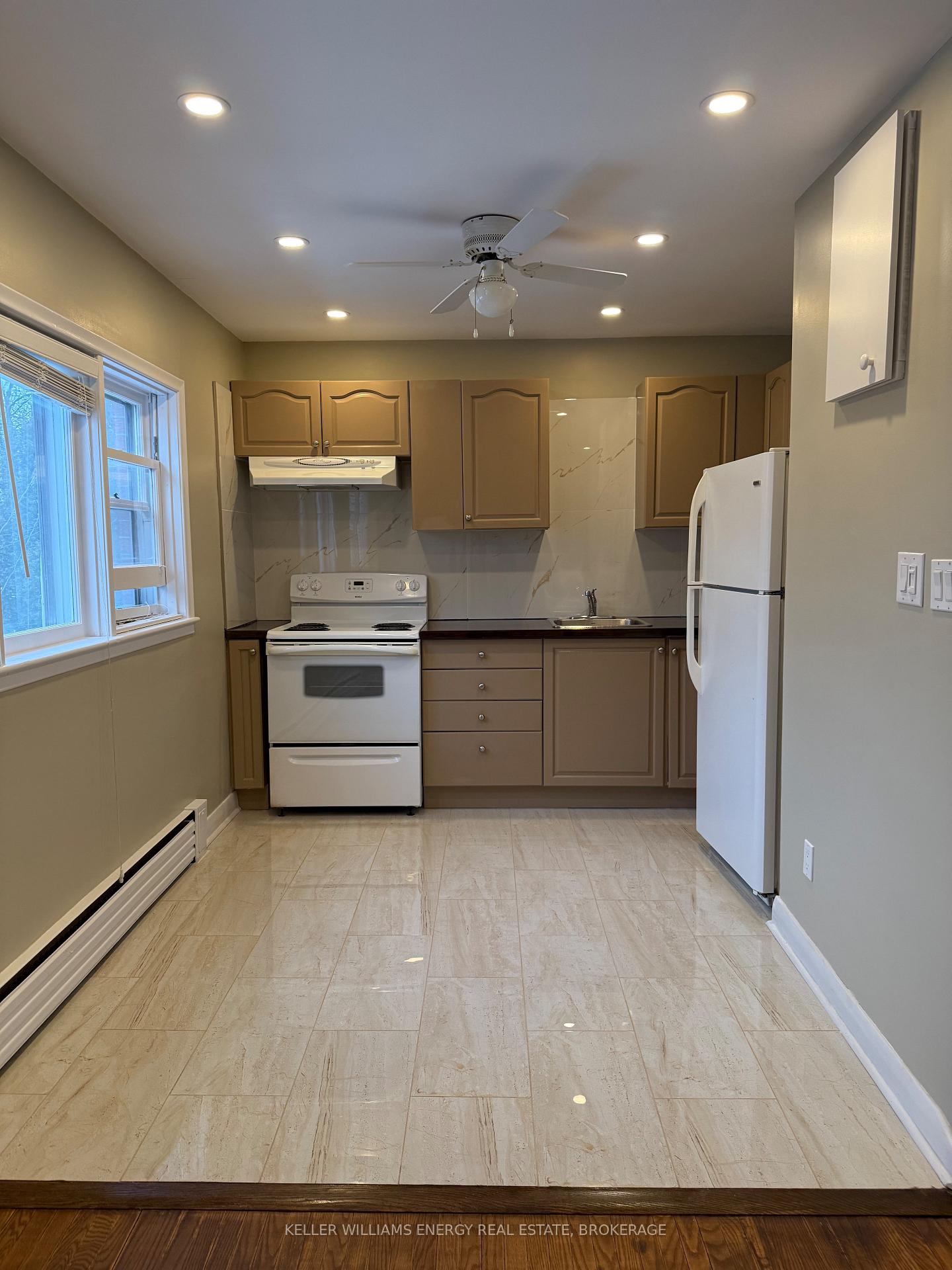 Photo 7 of Unit 2, 607 Centre Street S, Whitby, Downtown Whitby — HOMEH
