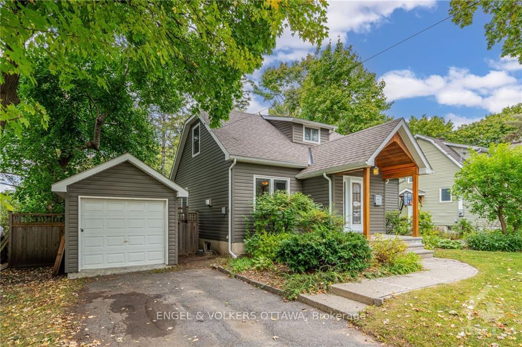 Photo 5 of 241 Pleasant Park Road, Ottawa, Faircrest Heights — HOMEH