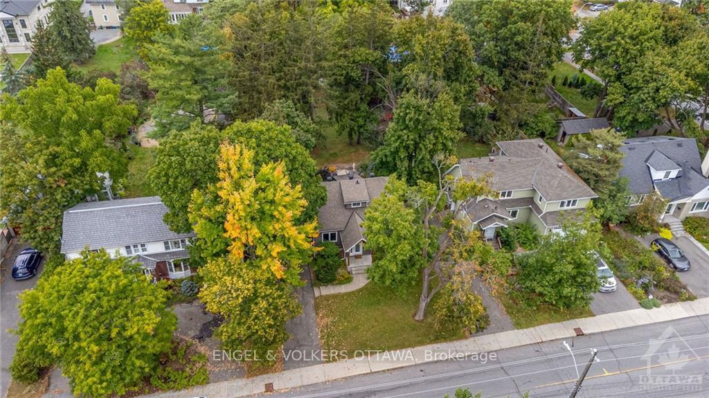 Photo 15 of 241 Pleasant Park Road, Ottawa, Faircrest Heights — HOMEH