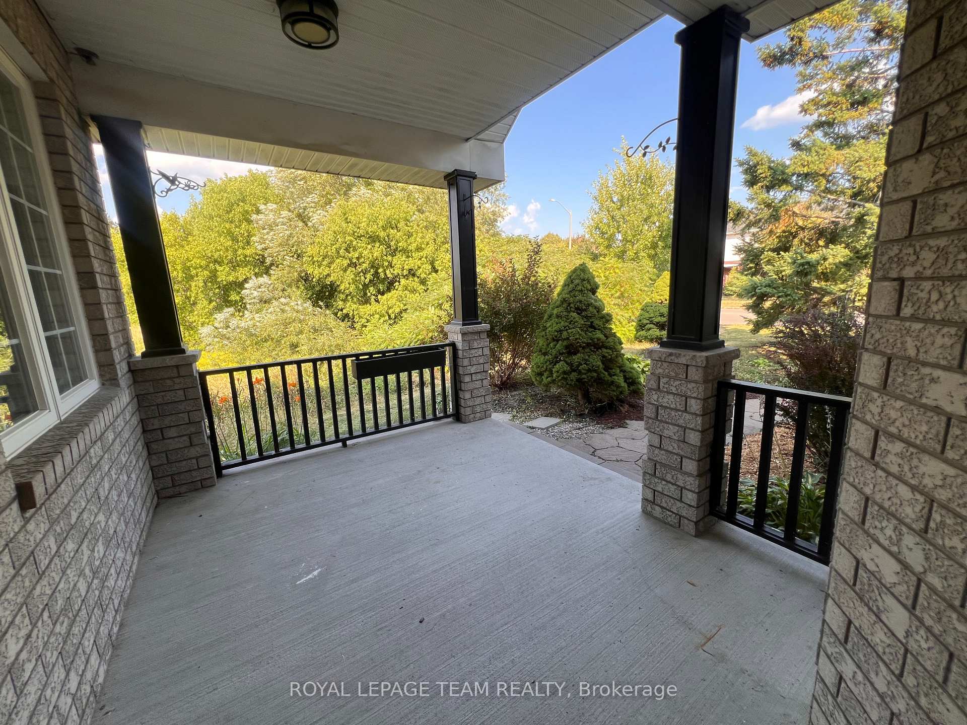Photo 24 of 4426 Shoreline Drive, Ottawa, Riverside South/Gloucester Glen — HOMEH