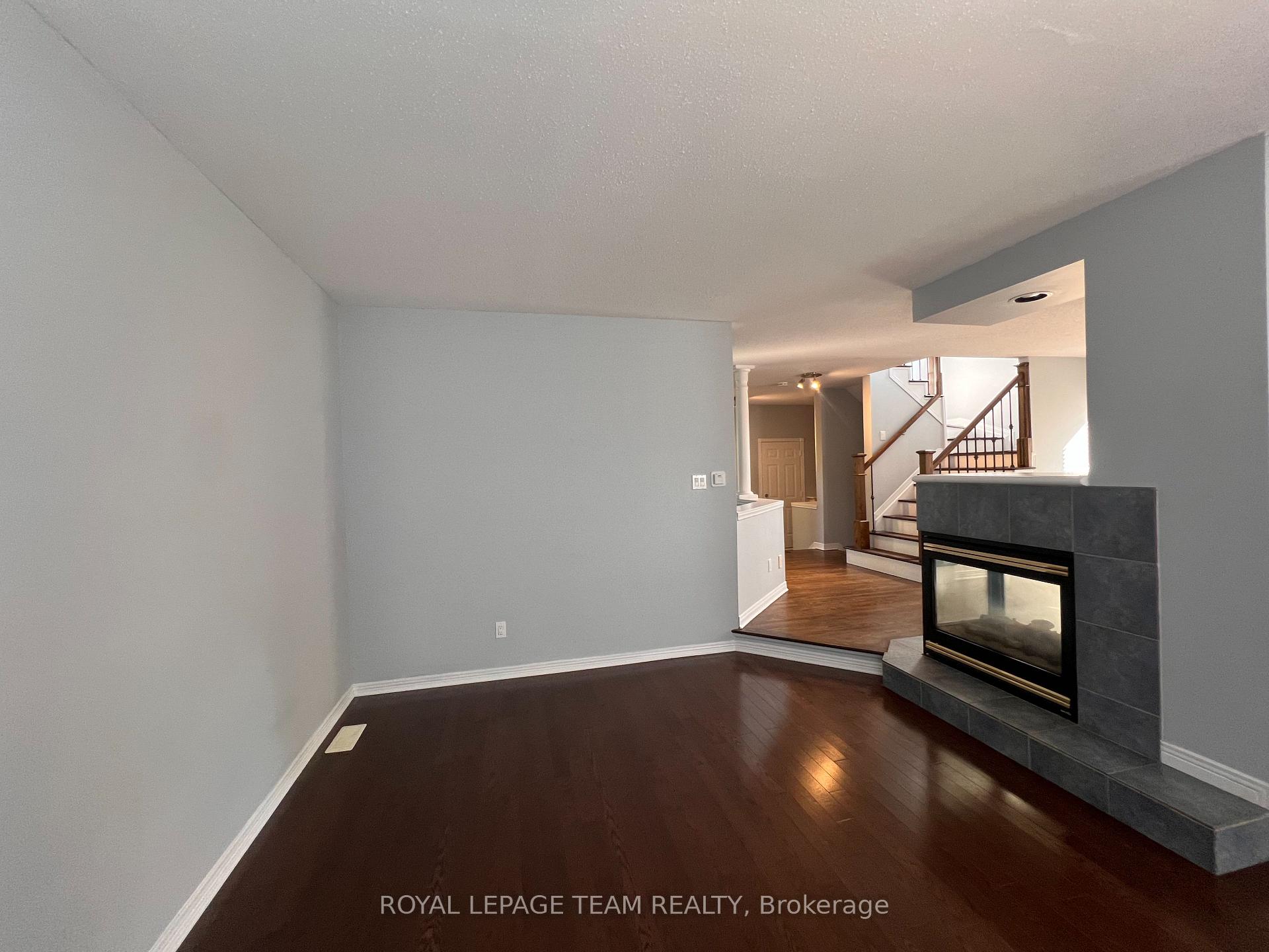 Photo 8 of 4426 Shoreline Drive, Ottawa, Riverside South/Gloucester Glen — HOMEH