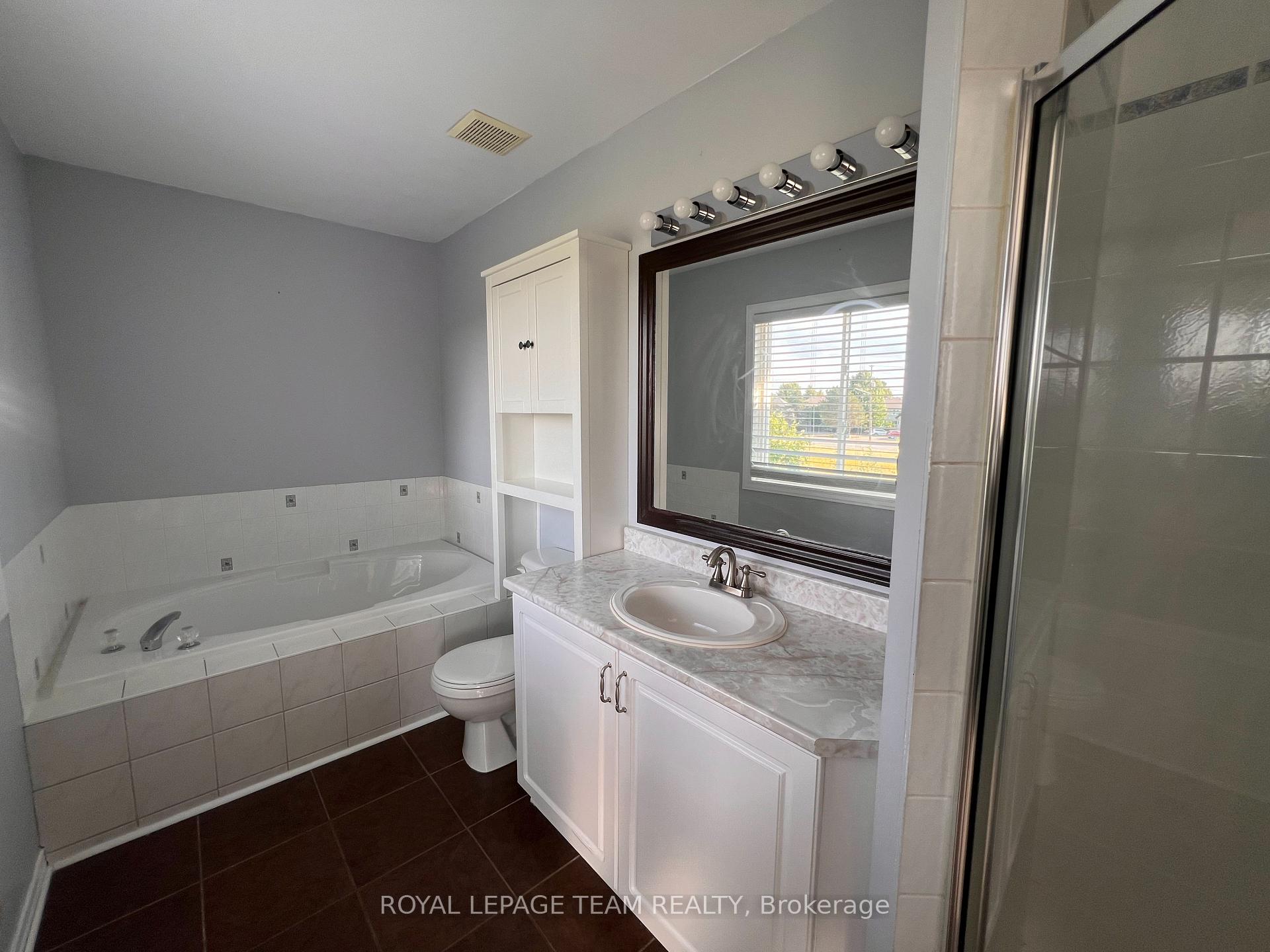 Photo 16 of 4426 Shoreline Drive, Ottawa, Riverside South/Gloucester Glen — HOMEH
