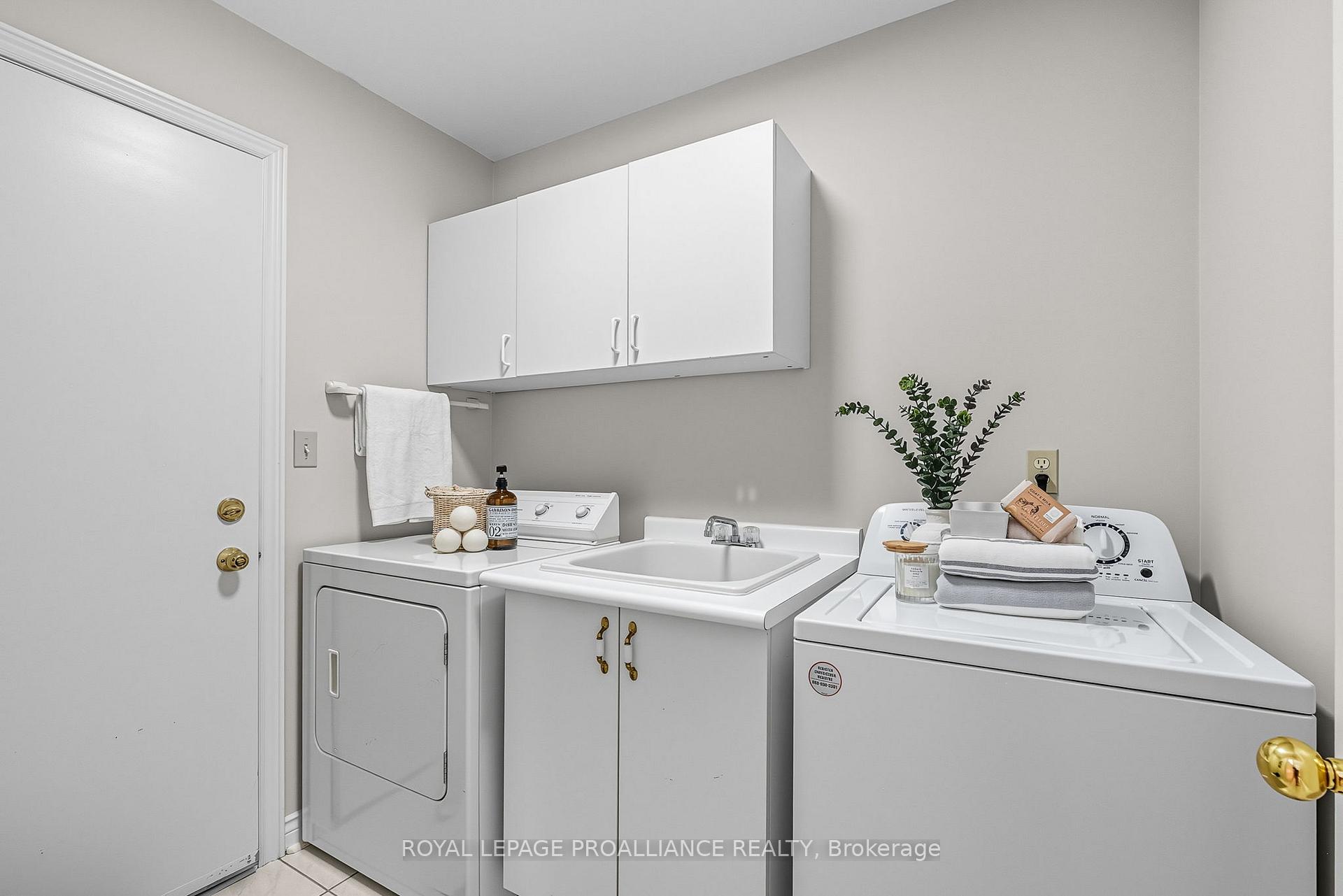 Photo 6 of 20 Patrick Drive, Whitby, Pringle Creek — HOMEH