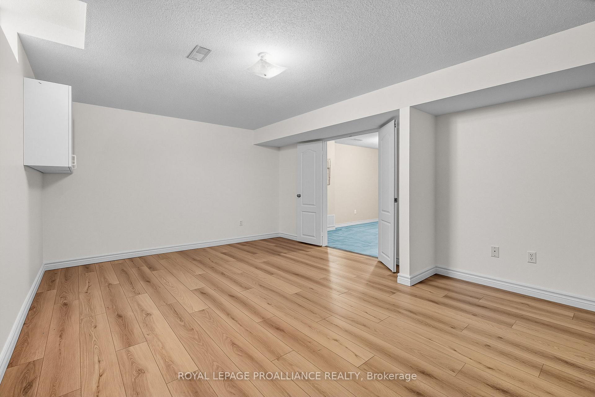 Photo 38 of 20 Patrick Drive, Whitby, Pringle Creek — HOMEH