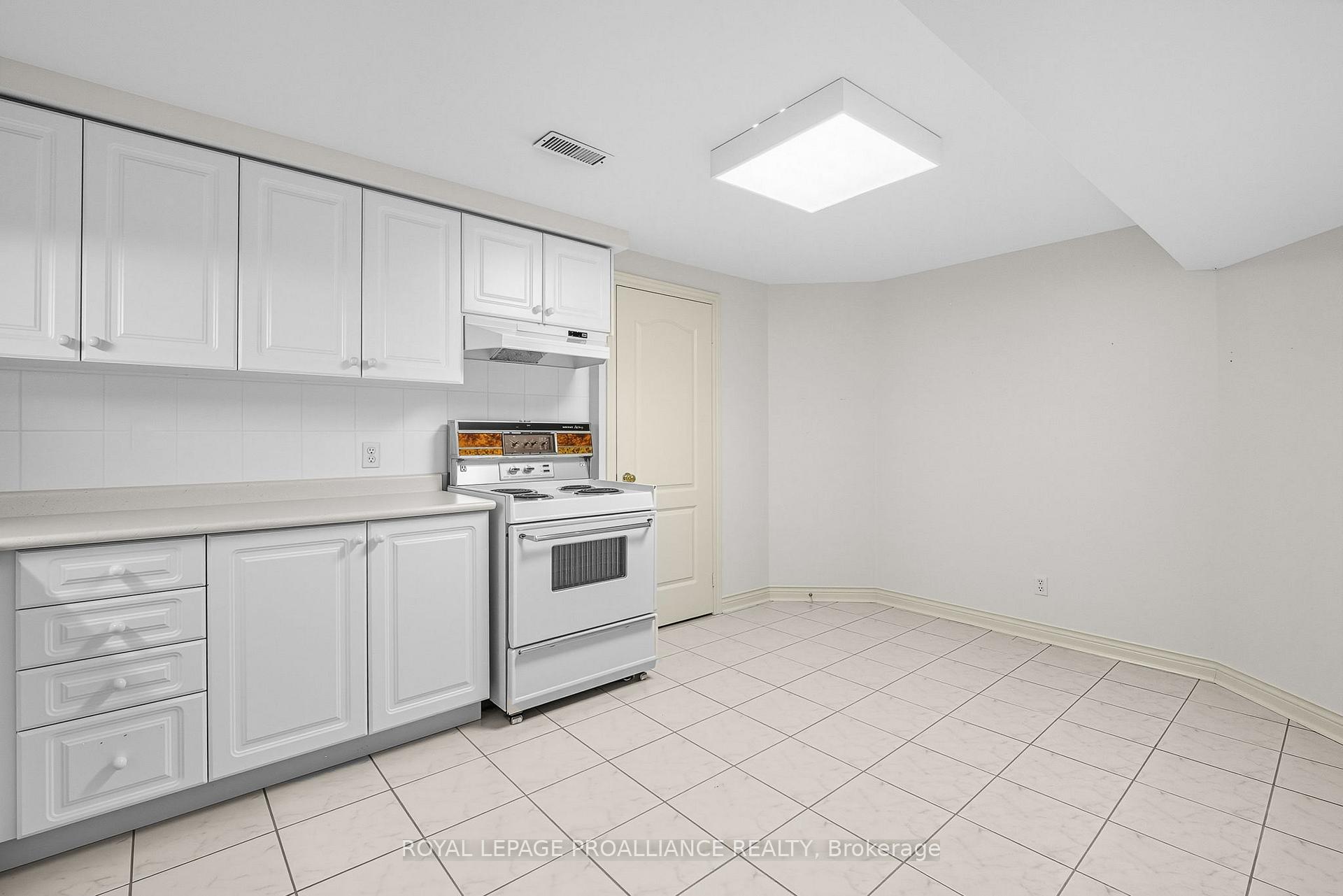 Photo 39 of 20 Patrick Drive, Whitby, Pringle Creek — HOMEH