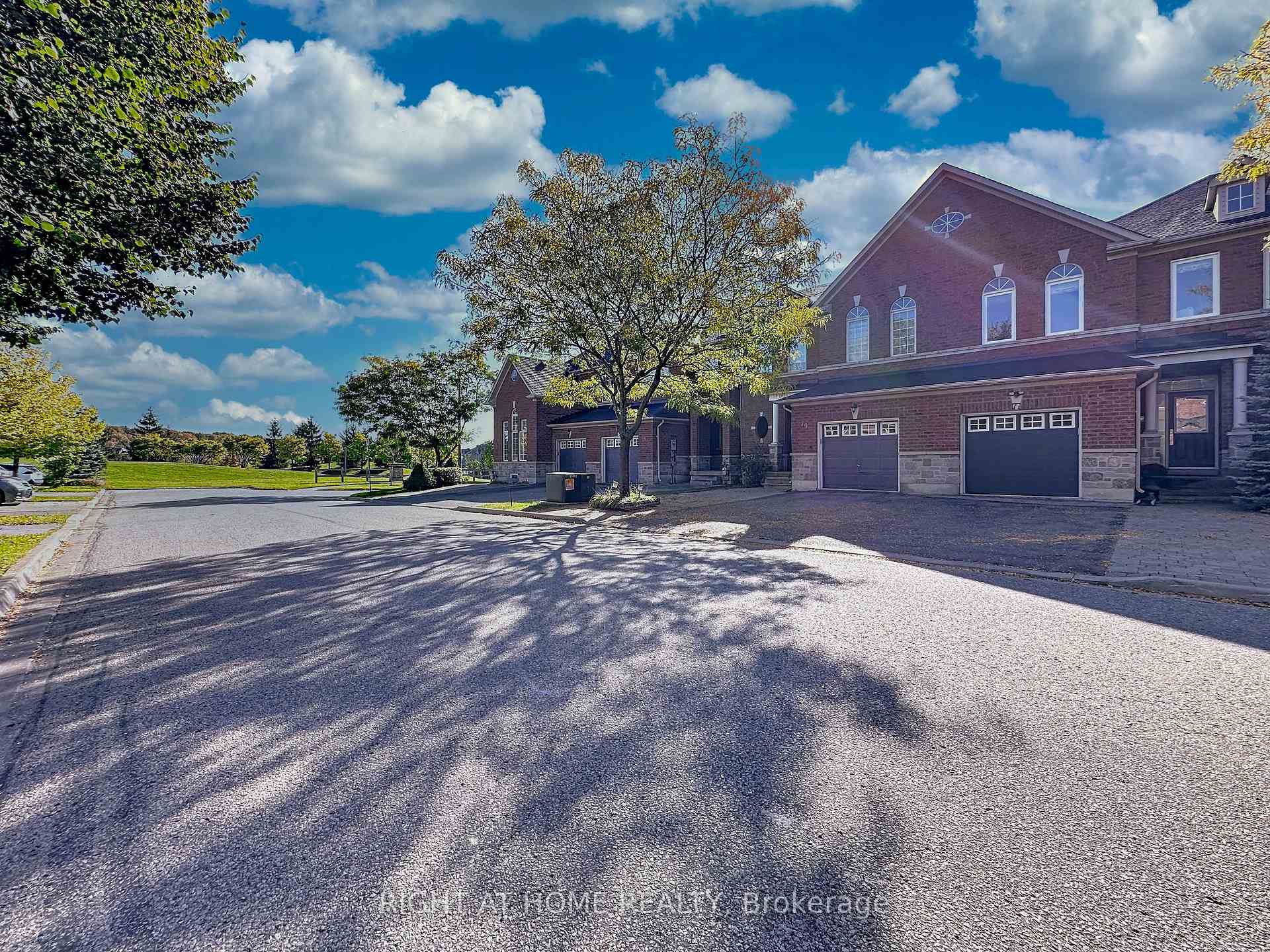 Photo 19 of 77 Gauguin Avenue, Vaughan, Patterson — HOMEH