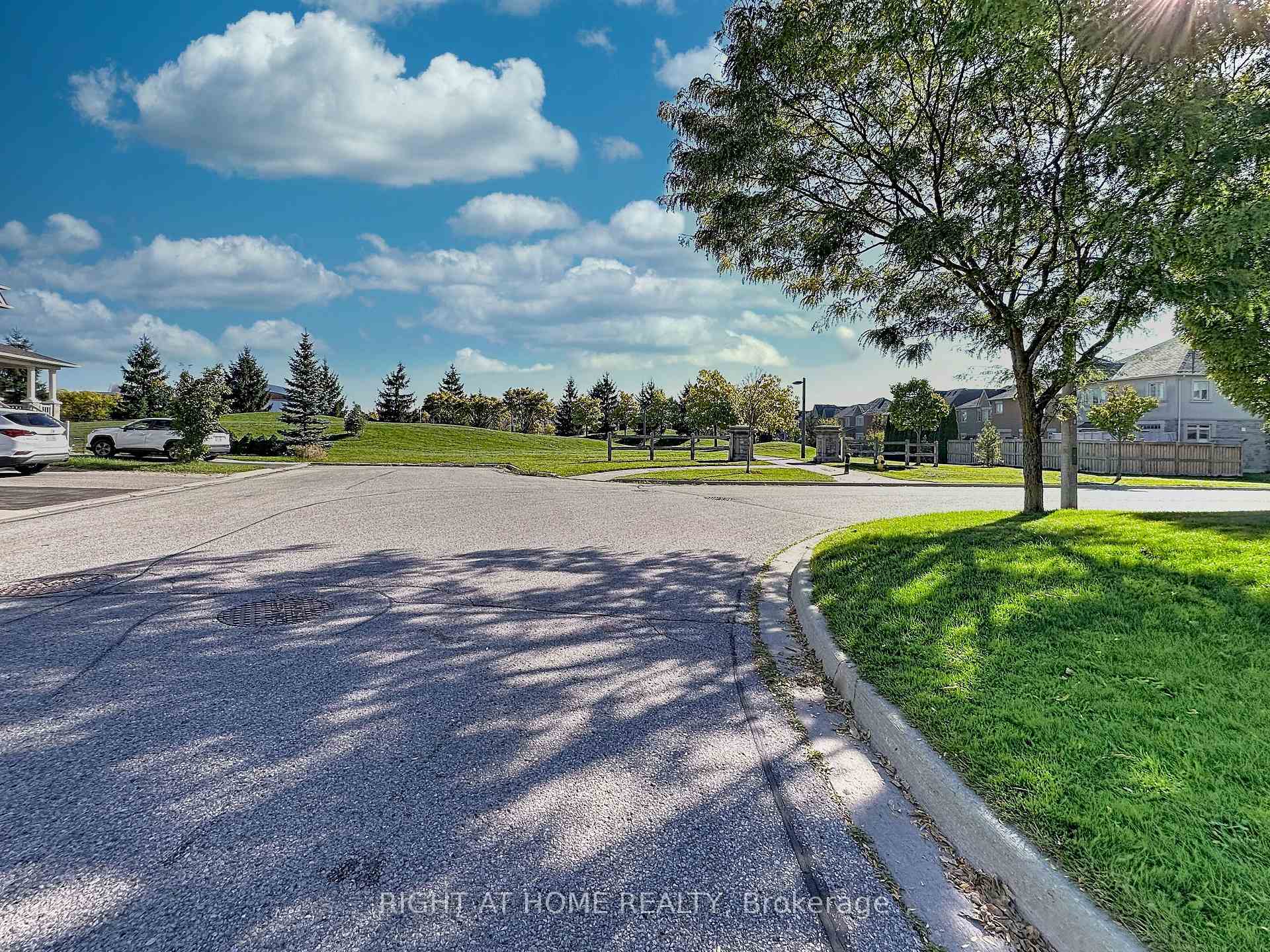Photo 20 of 77 Gauguin Avenue, Vaughan, Patterson — HOMEH