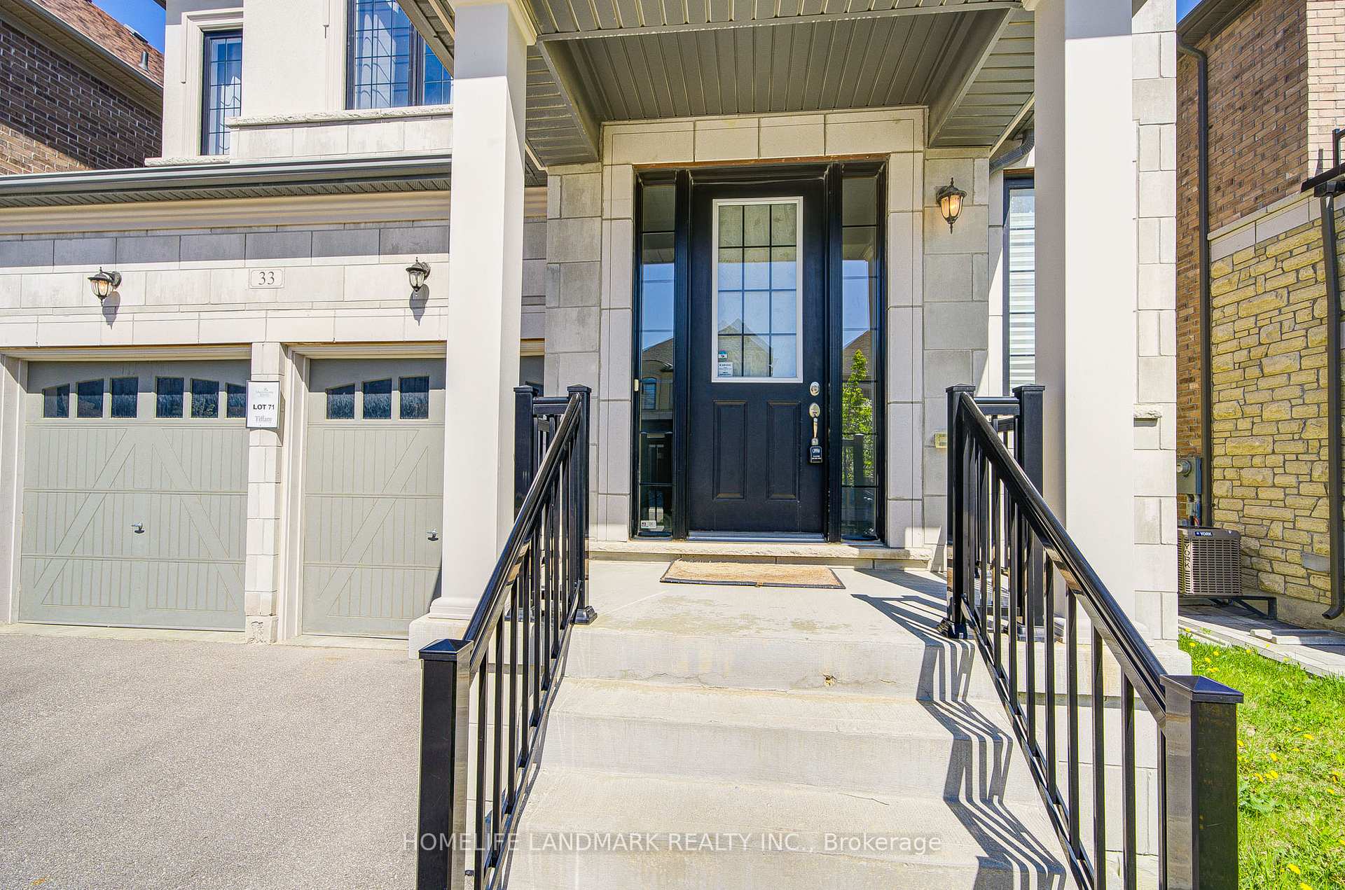 Photo 3 of 33 Cannes Avenue, Vaughan, Vellore Village — HOMEH