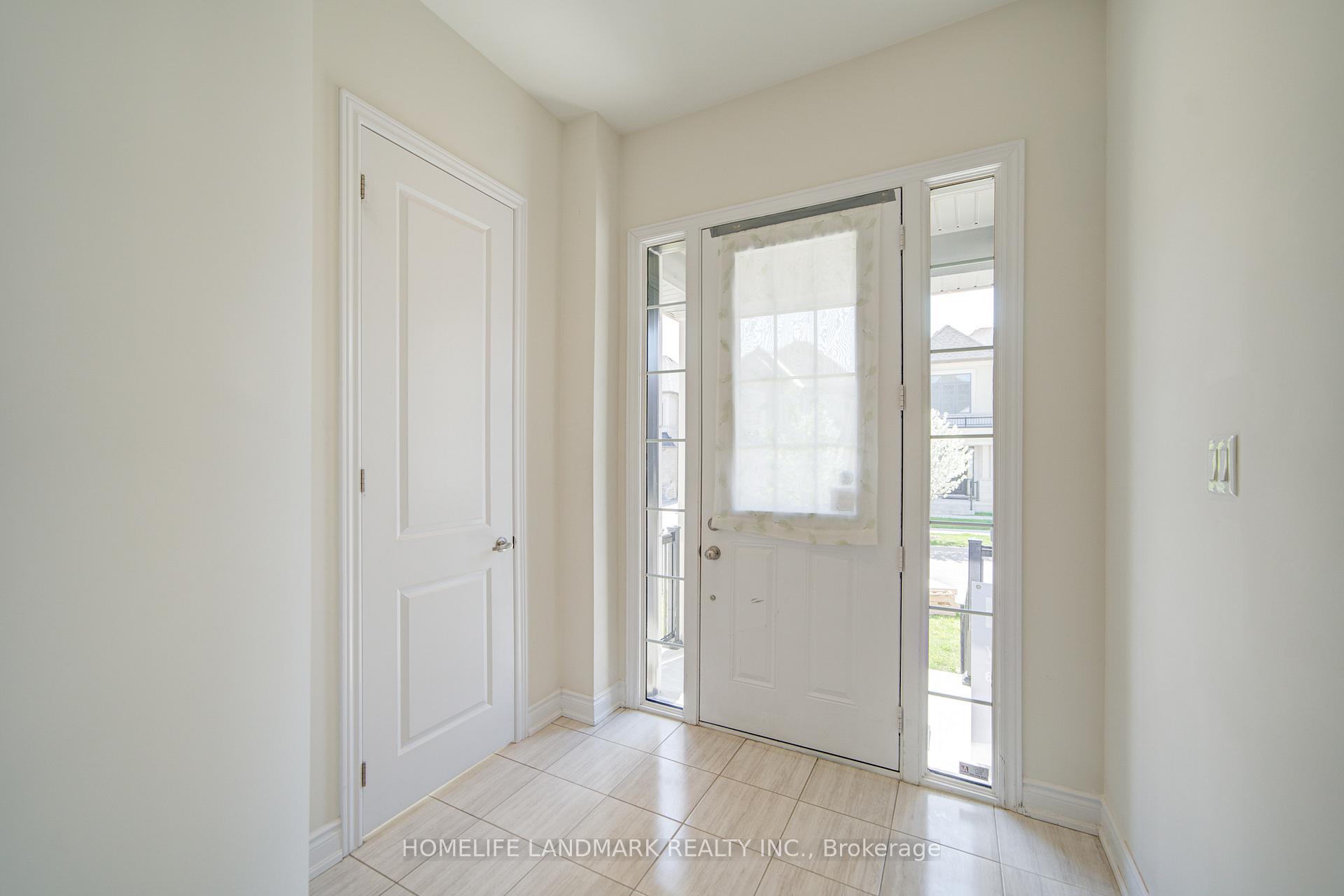 Photo 4 of 33 Cannes Avenue, Vaughan, Vellore Village — HOMEH